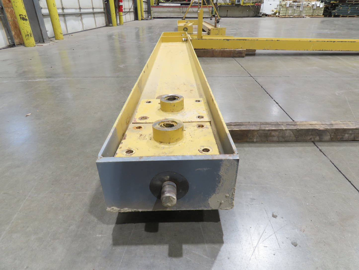 Gorbel 1 Ton 2000Lb Full Cantilever Post Jib Crane 15' Span 9' 2"HUB 11' 3"OAH