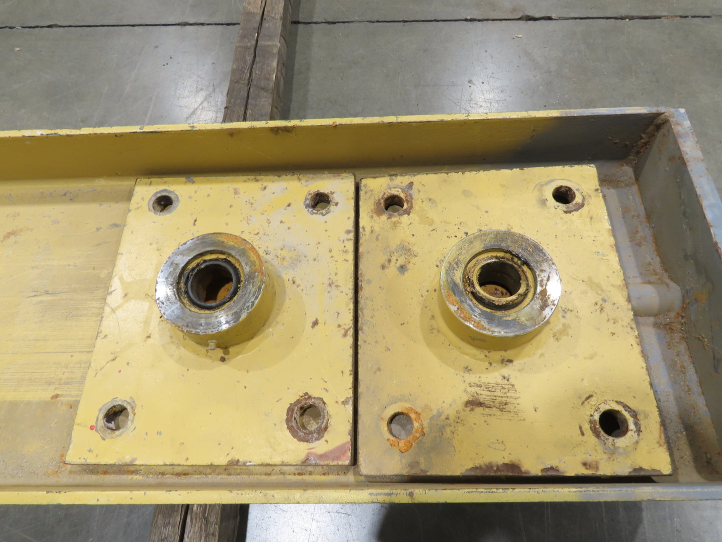 Gorbel 1 Ton 2000Lb Full Cantilever Post Jib Crane 15' Span 9' 2"HUB 11' 3"OAH