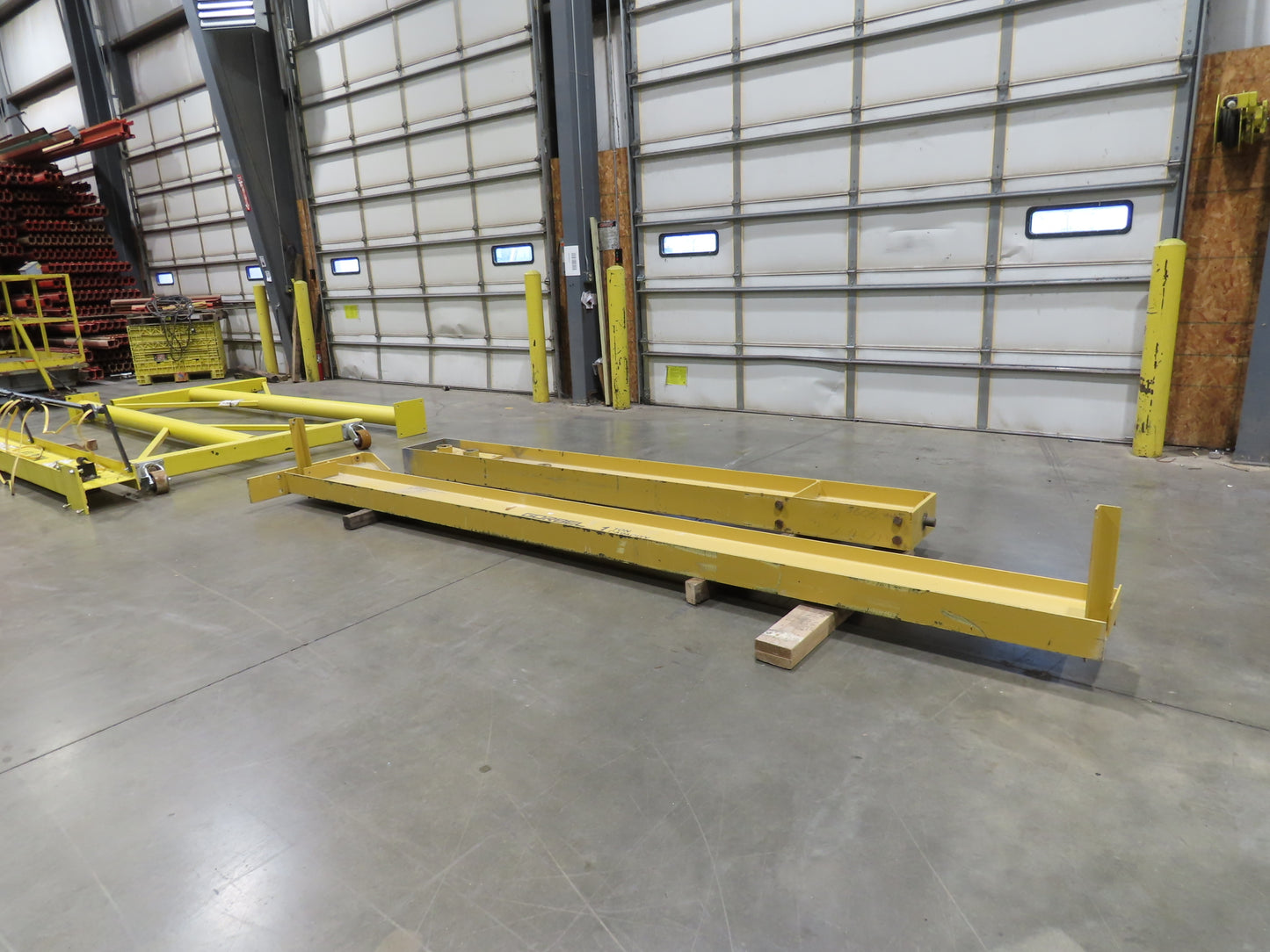 Gorbel 1 Ton 2000Lb Full Cantilever Post Jib Crane 15' Span 9' 2"HUB 11' 3"OAH