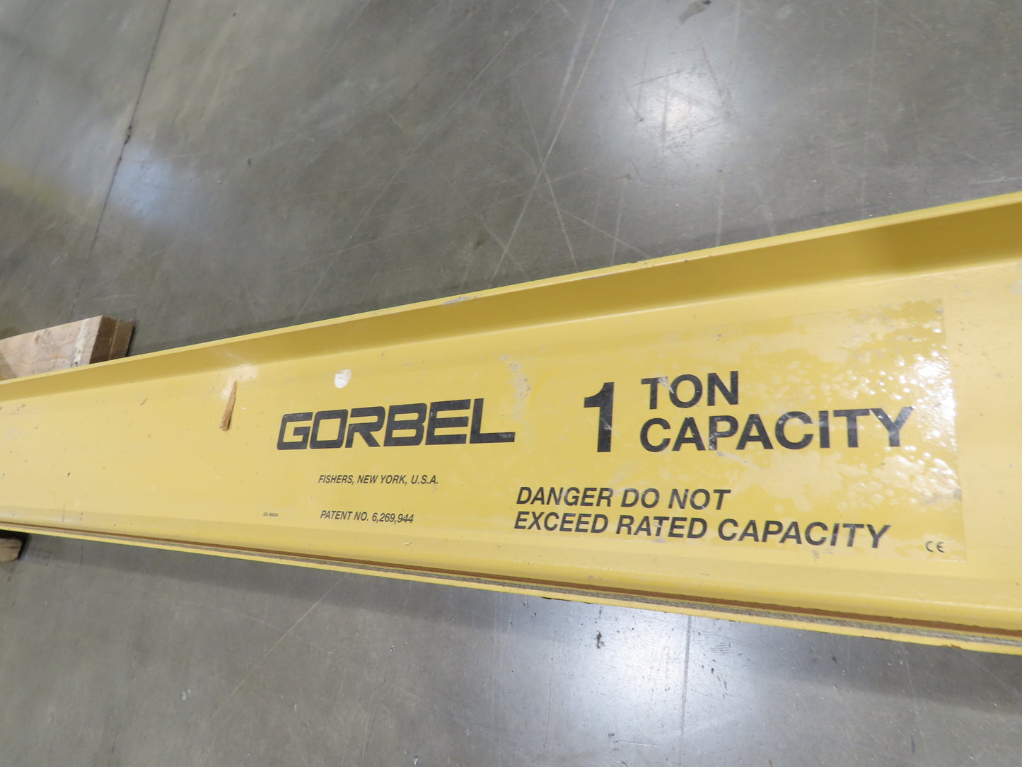 Gorbel 1 Ton 2000Lb Full Cantilever Post Jib Crane 15' Span 9' 2"HUB 11' 3"OAH