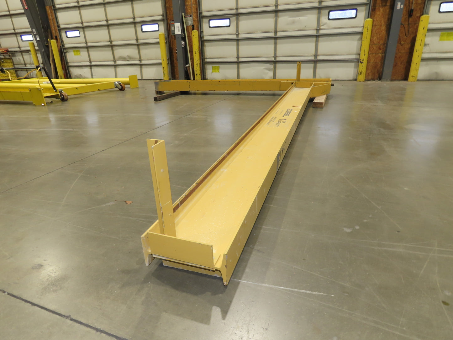 Gorbel 1 Ton 2000Lb Full Cantilever Post Jib Crane 15' Span 9' 2"HUB 11' 3"OAH