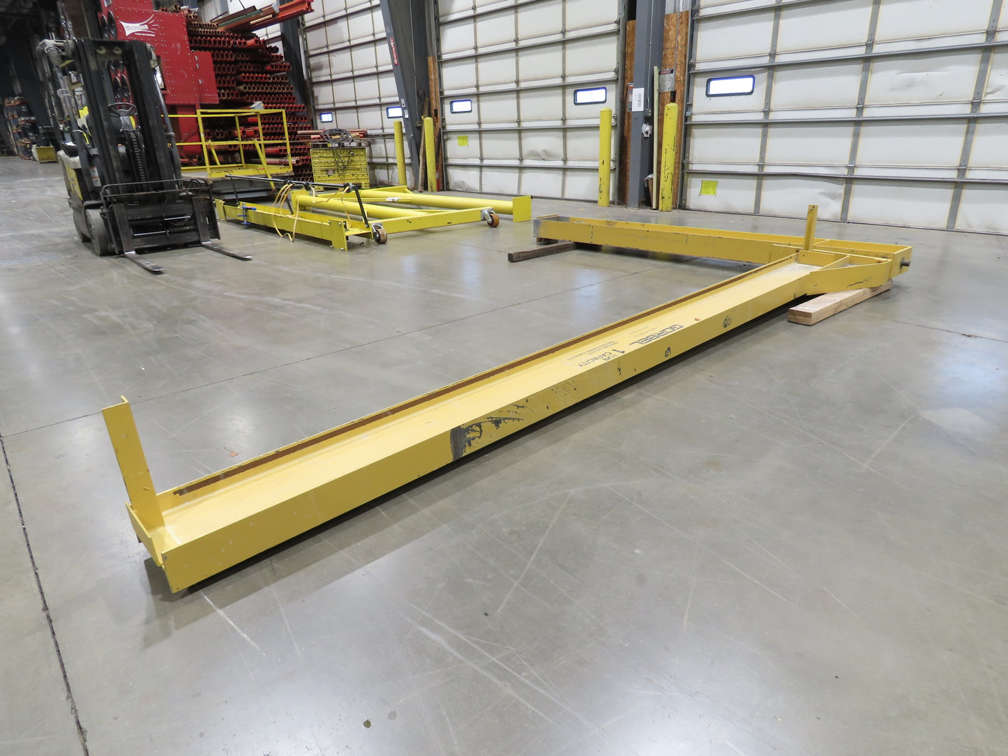 Gorbel 1 Ton 2000Lb Full Cantilever Post Jib Crane 15' Span 9' 2"HUB 11' 3"OAH