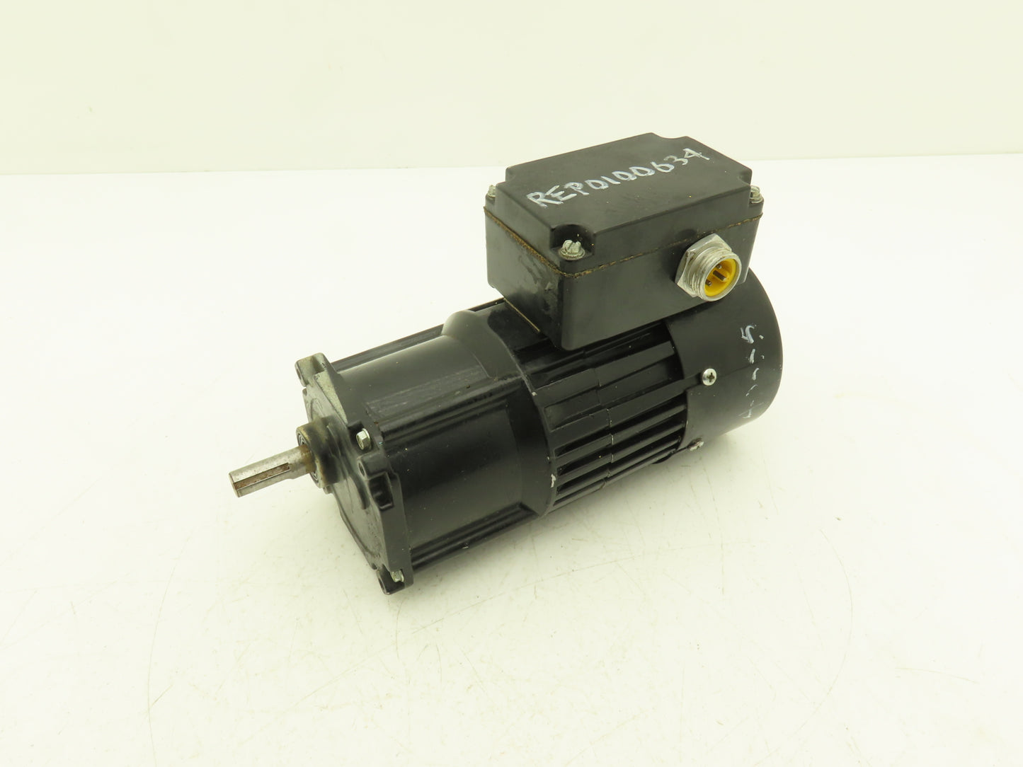 Bodine Electric 34X4BFCI-Z3 Gearmotor 115VAC 1/15Hp 60:1 Ratio 28rpm