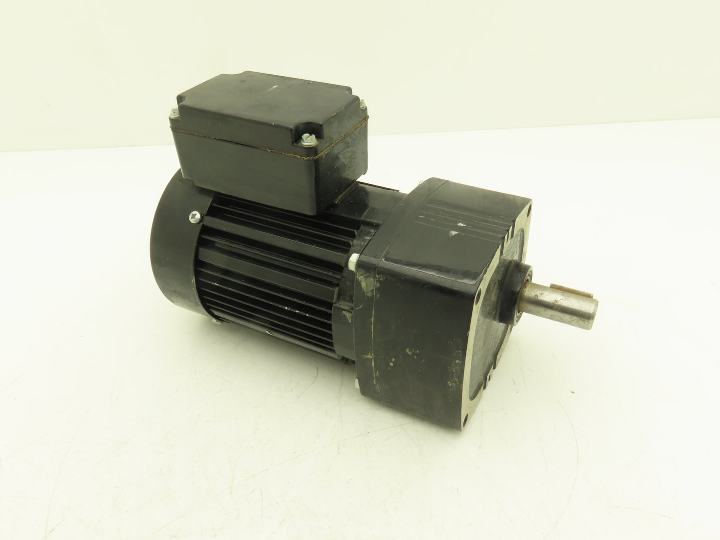 Bodine 42R5BFCI-E3 Gearmotor 230VAC 1PH 30:1 Ratio 47rpm Inline Parallel