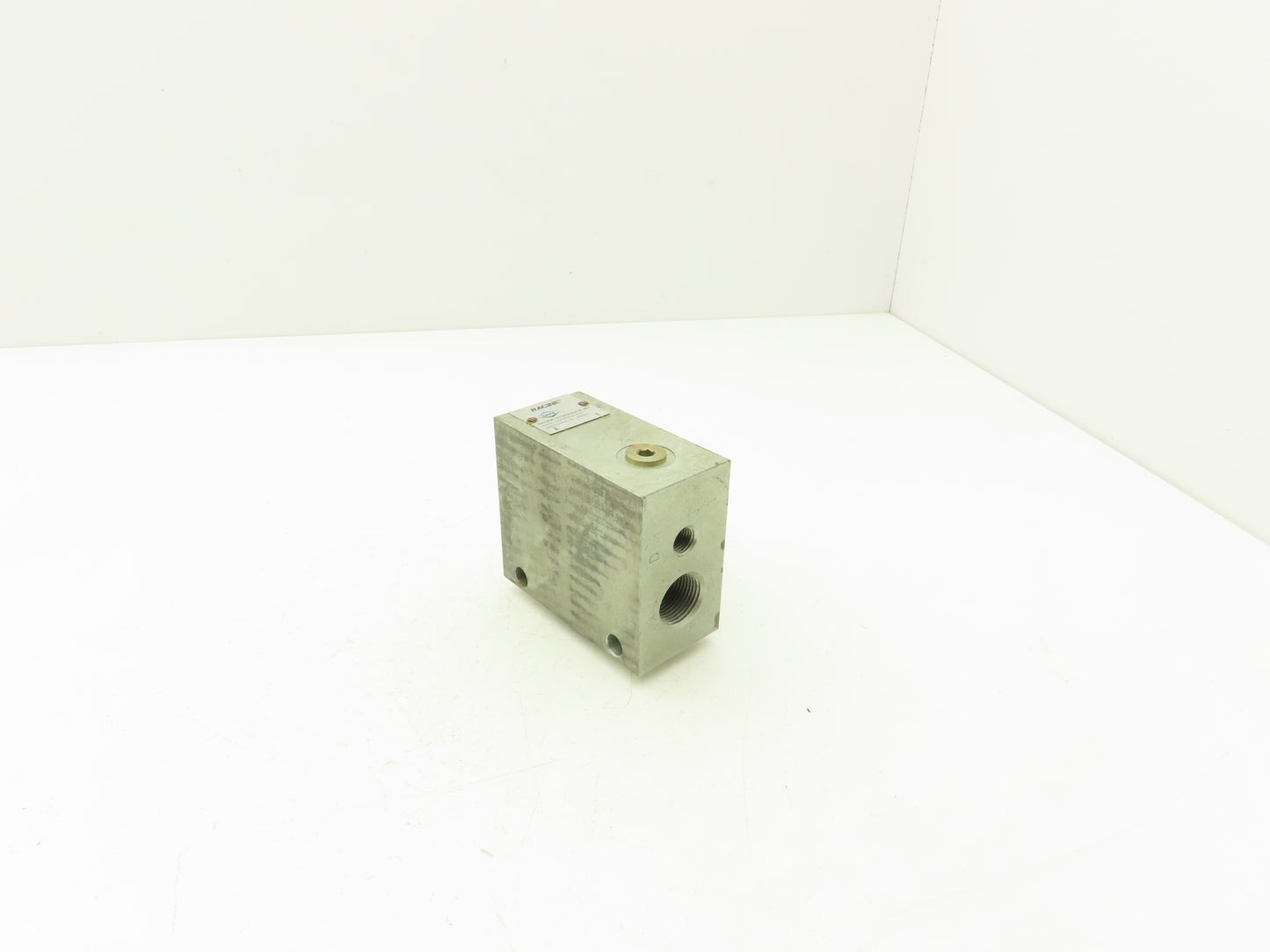 Dana 987618 Hydraulic Manifold Block W Flow Control Valve