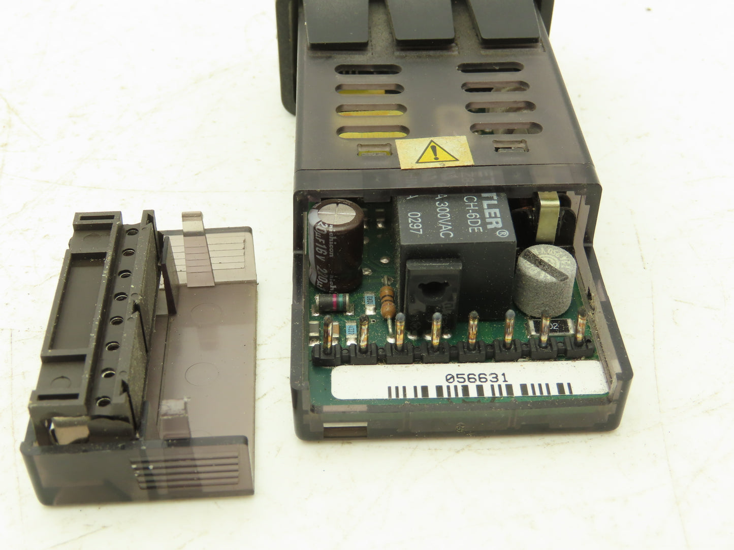 Watlow 935A-1CD1-AA0R Temperature Controller 24V 8VA Broken Cover