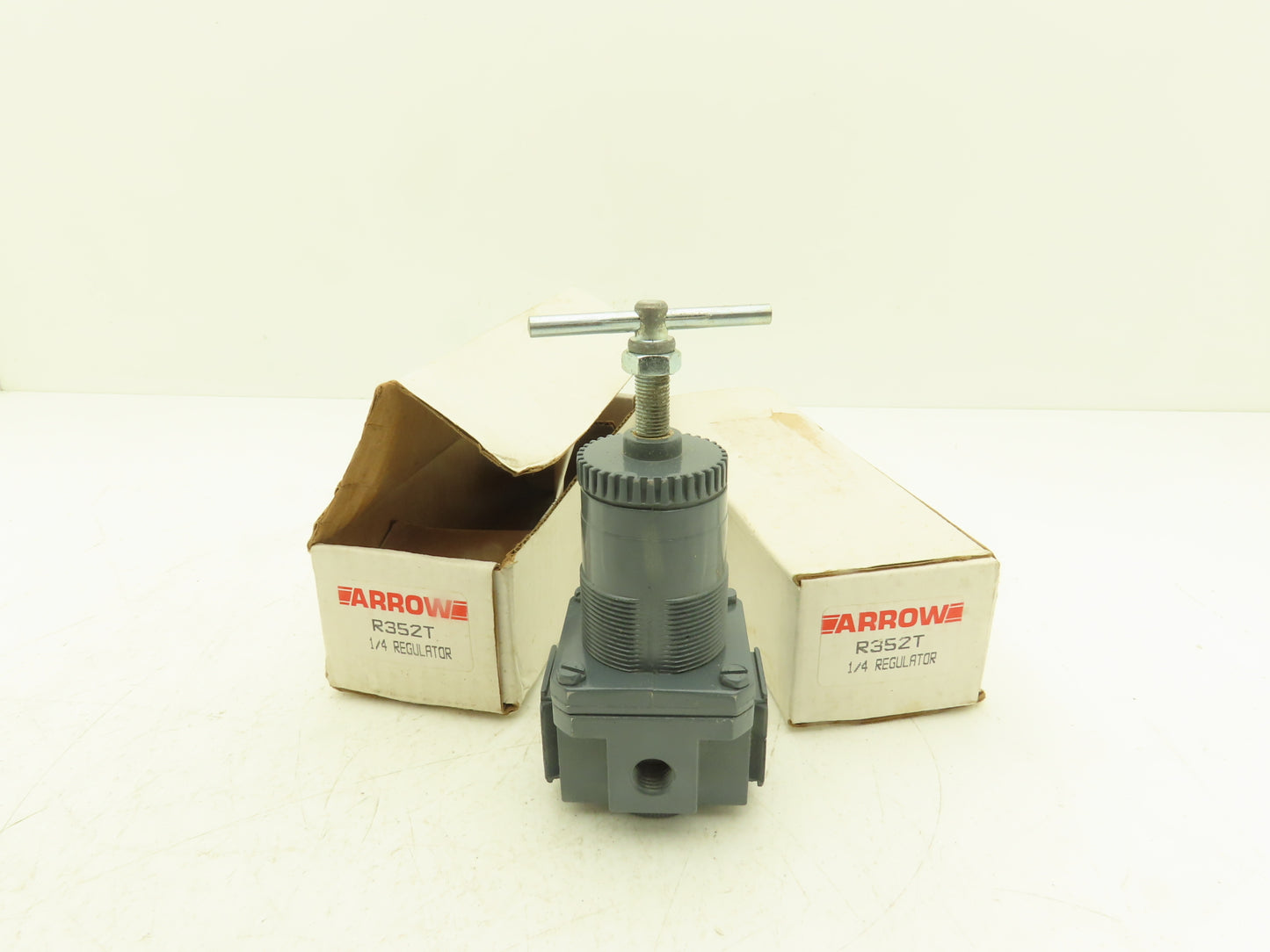 Arrow R352T Pneumatic Air Regulator 1/4"NPT 125PSI 50SCFM T-Handle  Lot of 2