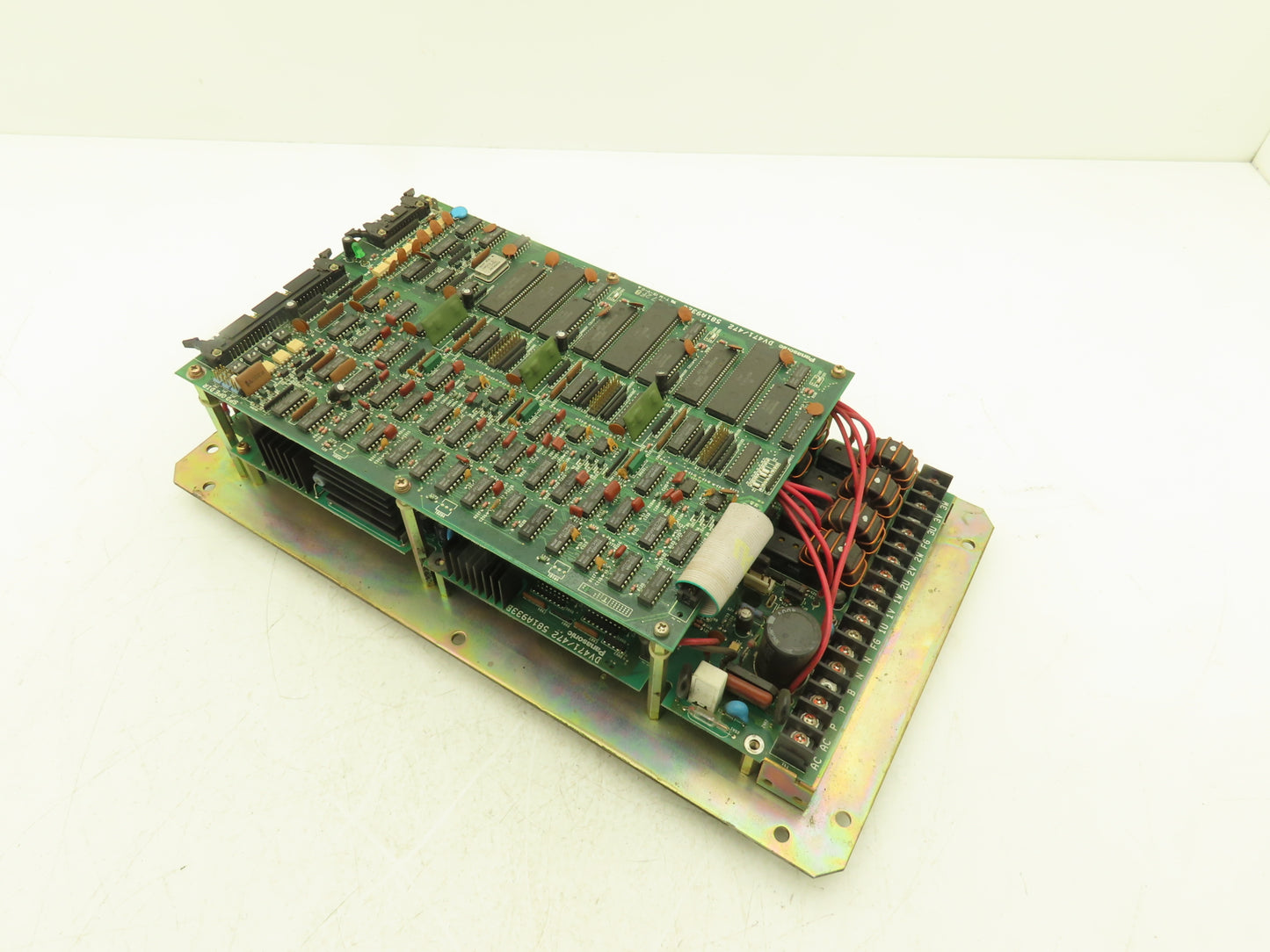 Hitachi HDV472F AC  Servo Motor Amplifier Controller Module 581A932C
