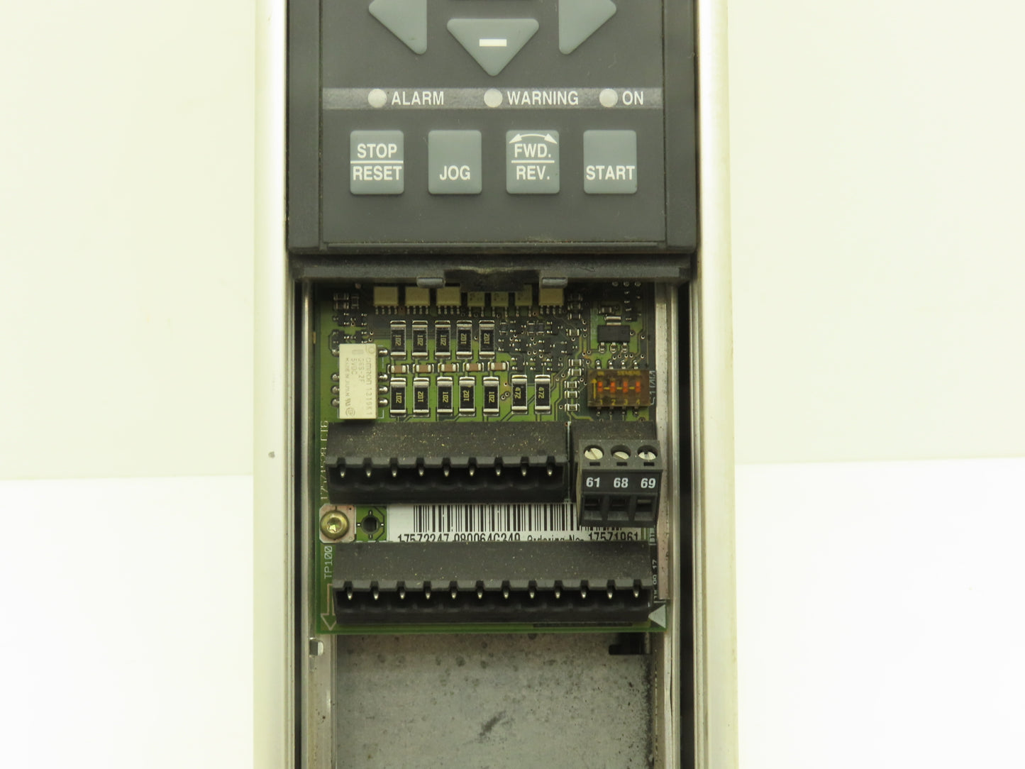 Danfoss VLT5004PT5B20STR0DLF00A00 Variable Speed Drive VFD 2.2kW 3Hp 500vac 3Ph