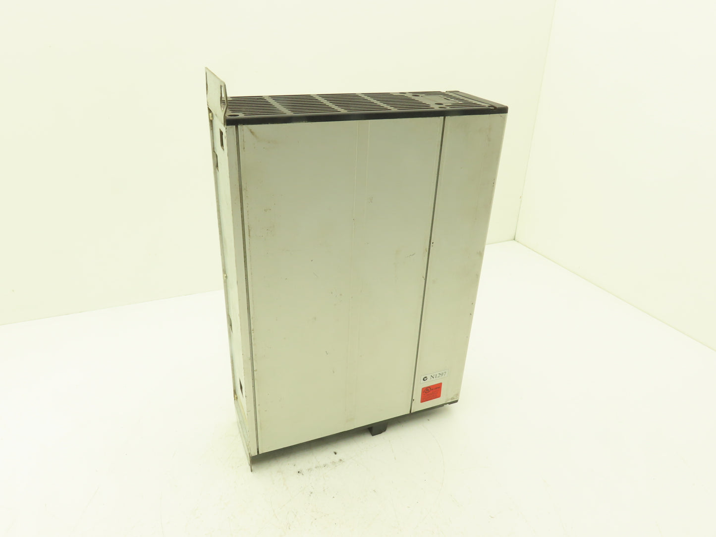 Danfoss VLT5004PT5B20STR0DLF00A00 Variable Speed Drive VFD 2.2kW 3Hp 500vac 3Ph