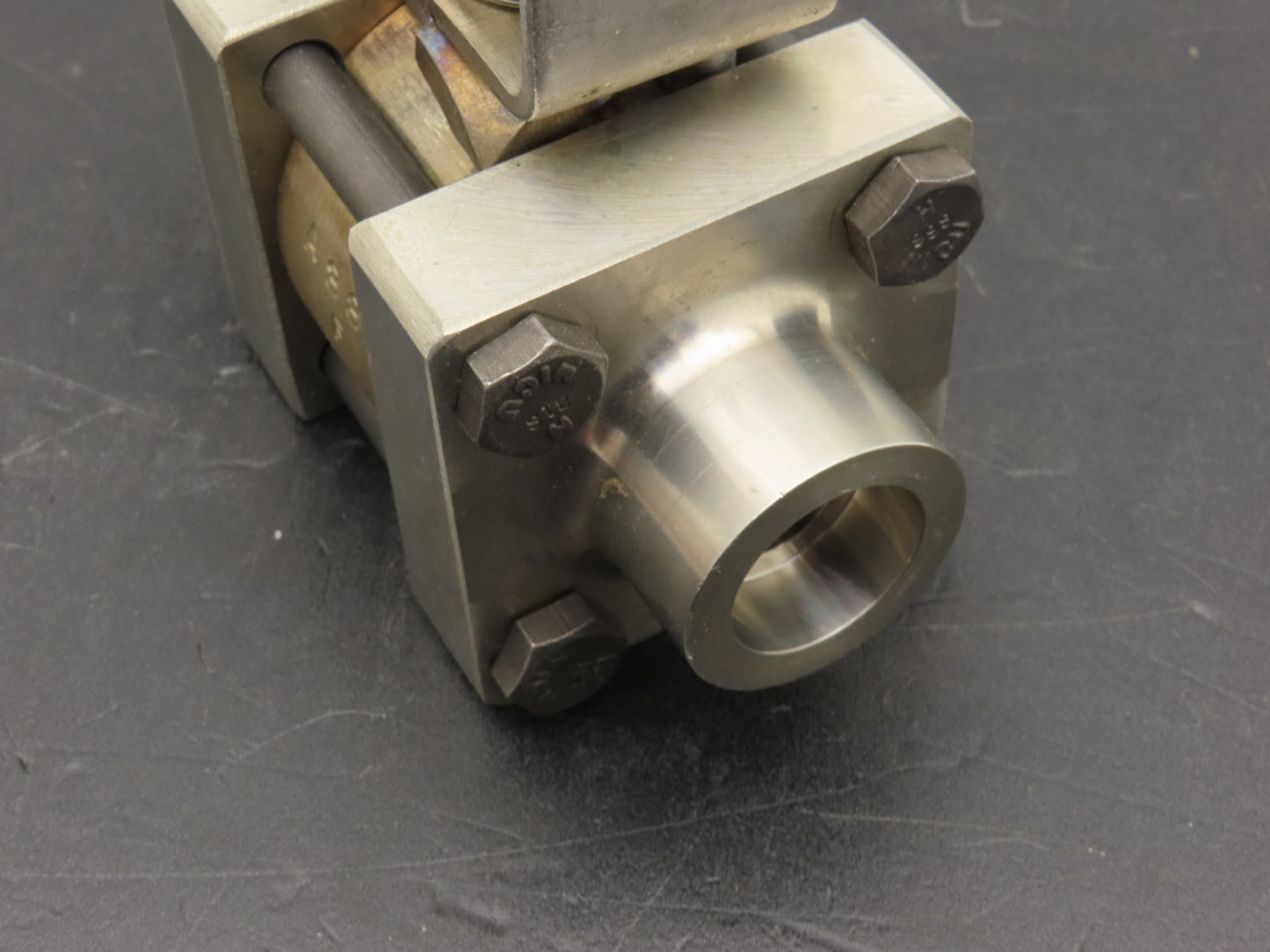 Contromatics 298-00-204 Stainless Steel 3pc Ball Valve 1/2" Socket Weld 700 WOG