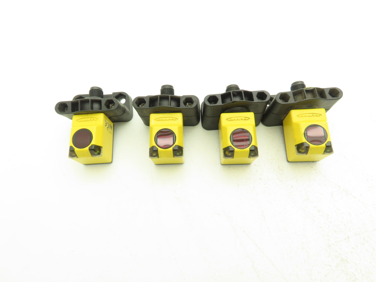 Banner Q25SP6LPQ Right Angle Base Mount Retroreflective Sensor 10-30VDC Lot of 5