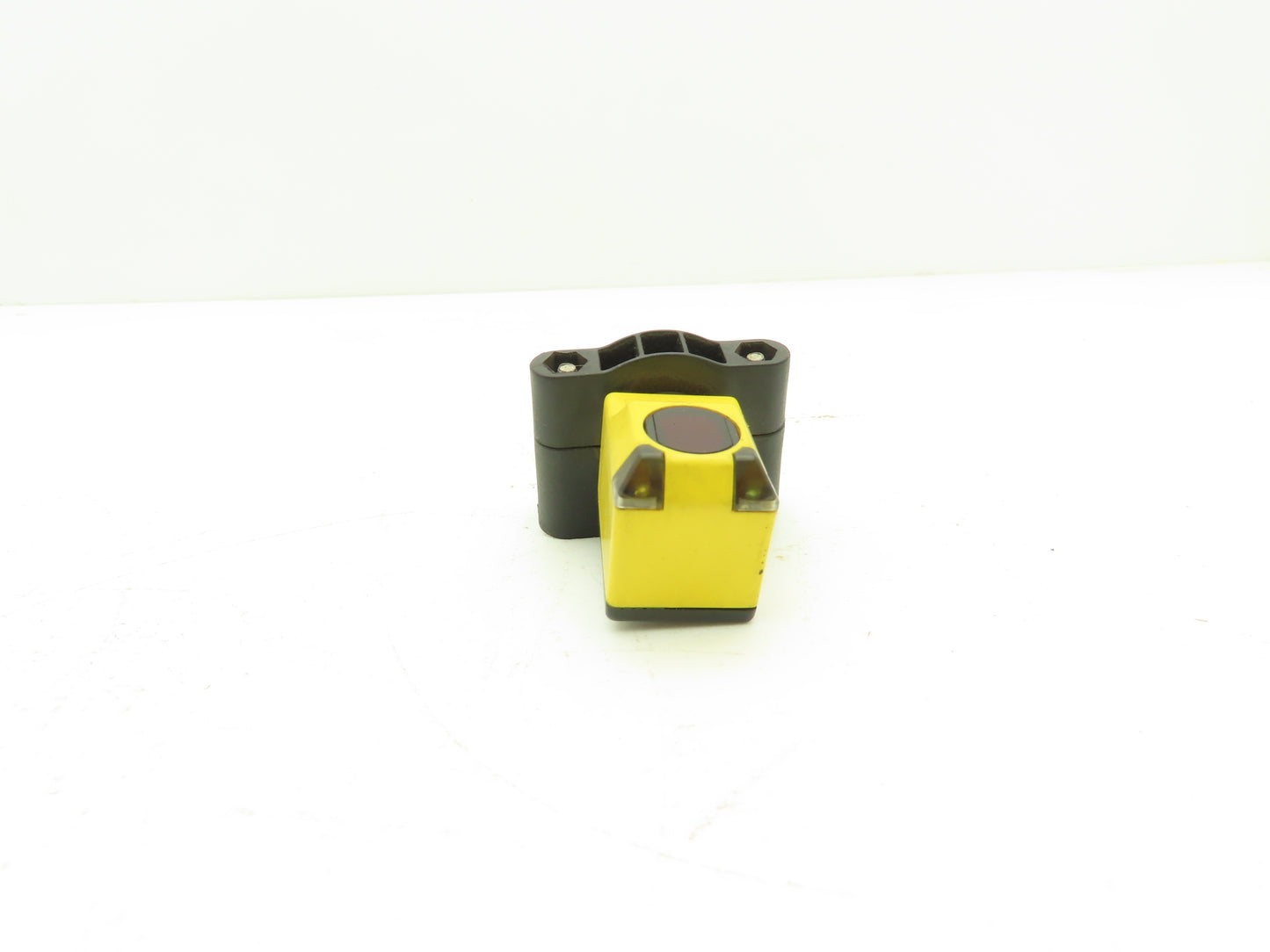 Banner Q25SP6LPQ Right Angle Base Mount Retroreflective Sensor 10-30VDC Lot of 5