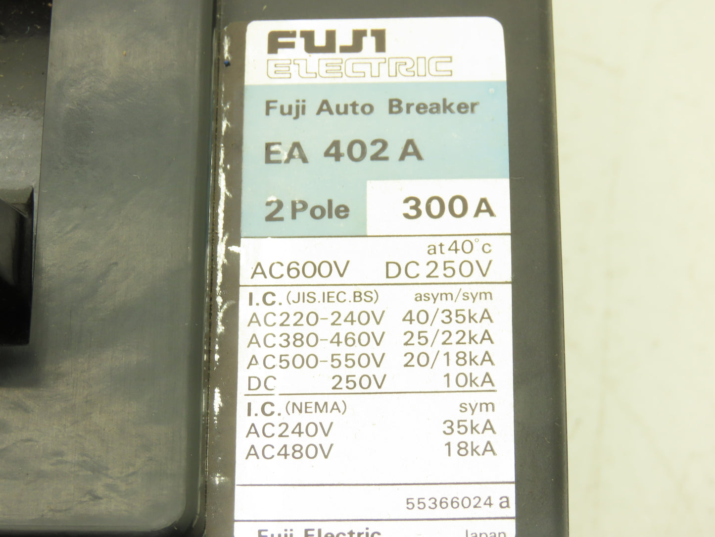 Fuji Electric EA402A  2-Pole Auto Circuit Breaker 300A 600VAC 250VDC 2-Pole