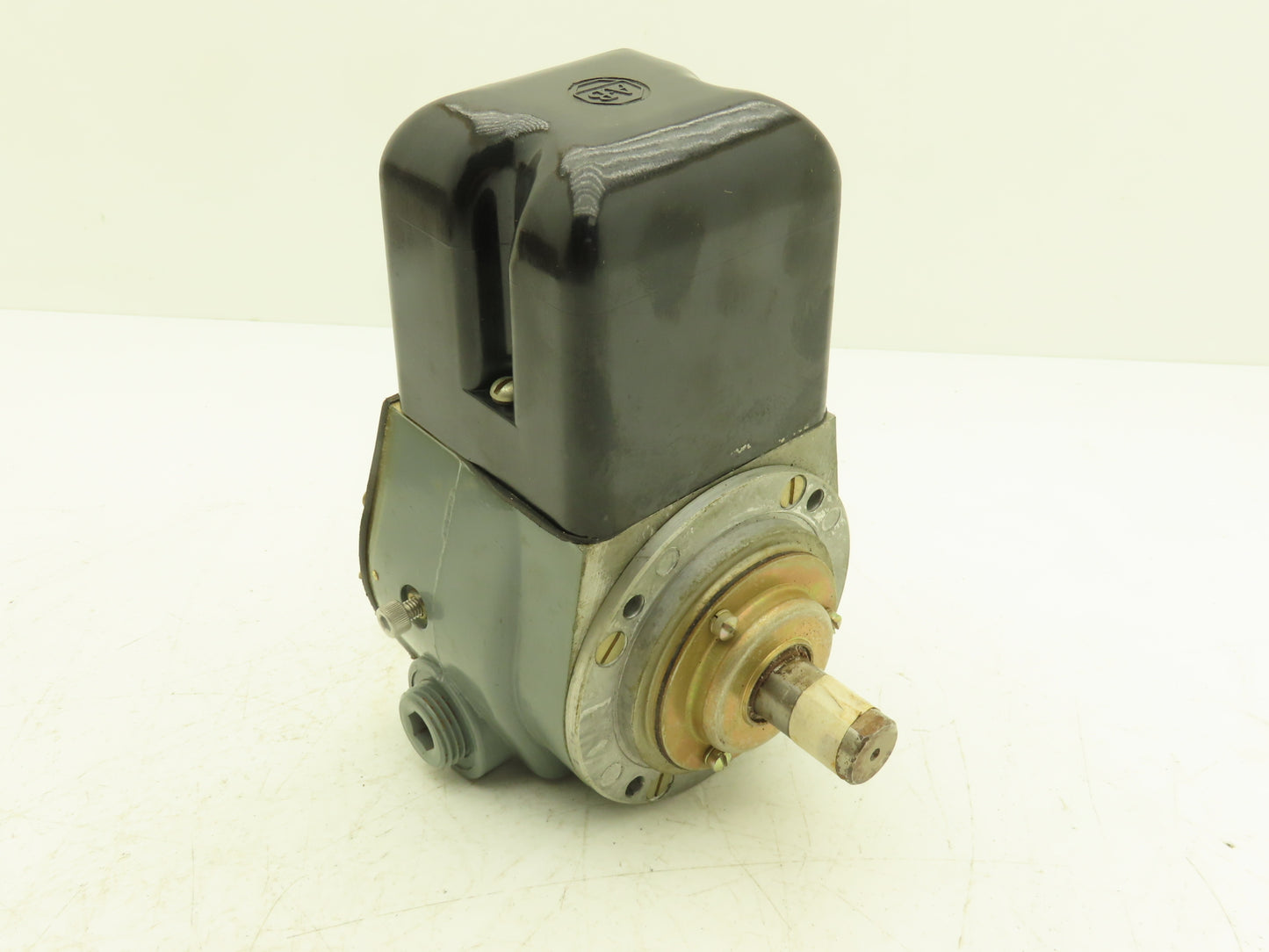 Allen Bradley 808-CL1A1 Zero Speed Plugging Switch 50-200 RPM 120V Ser E