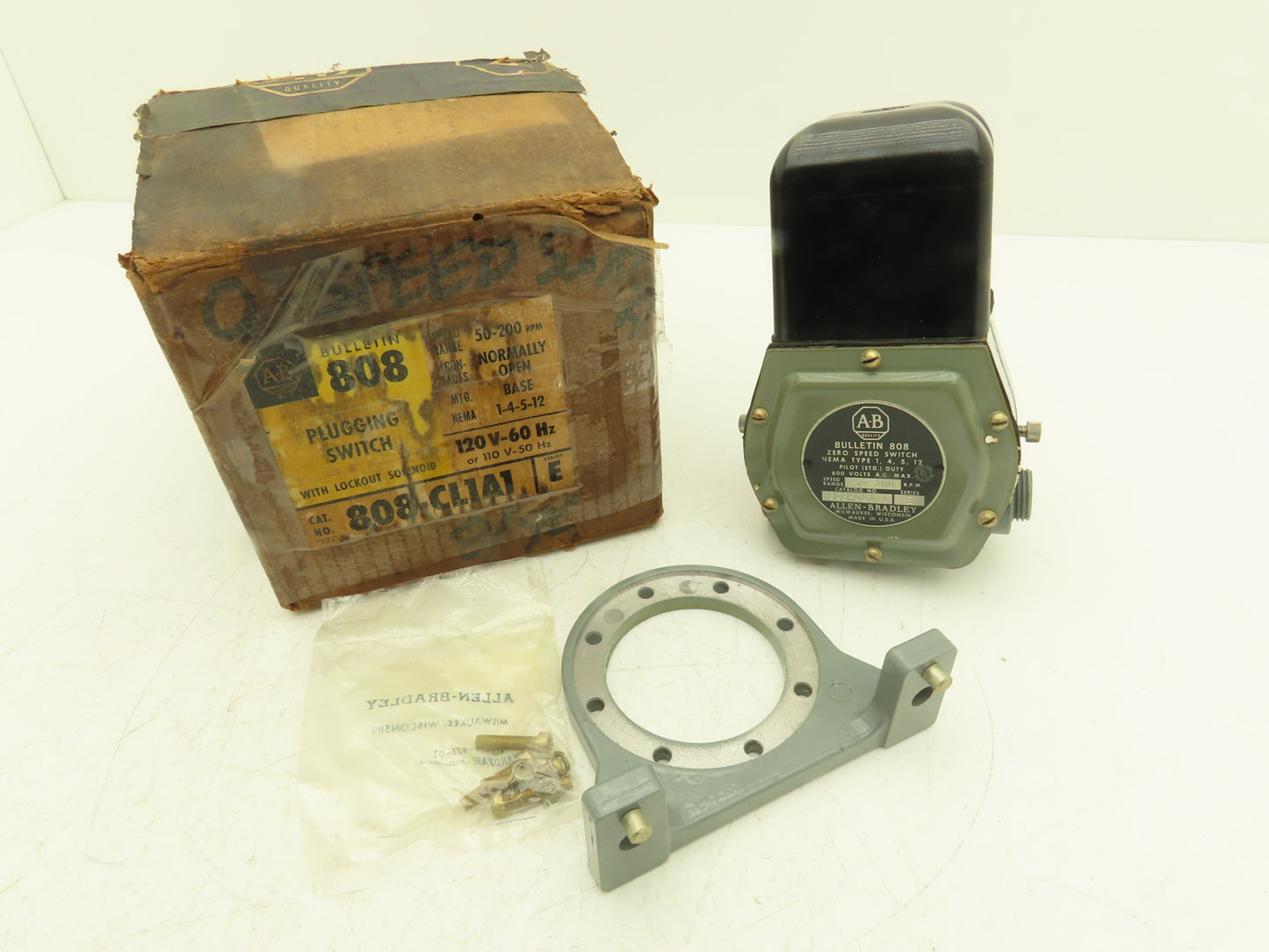 Allen Bradley 808-CL1A1 Zero Speed Plugging Switch 50-200 RPM 120V Ser E