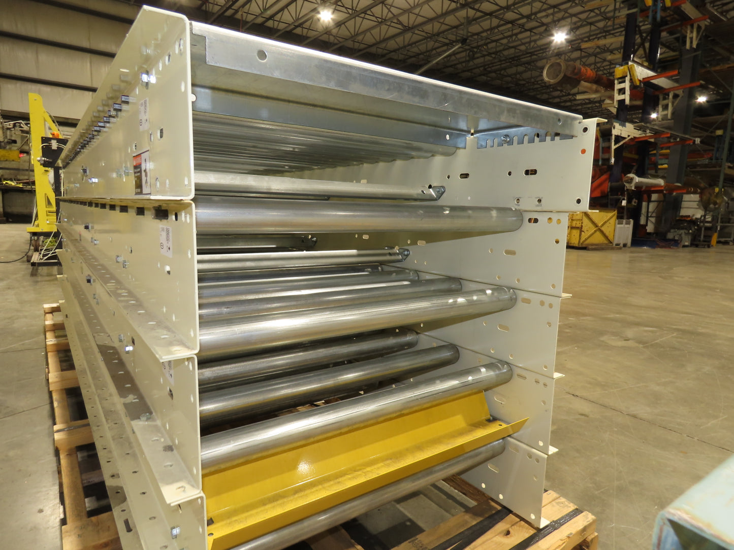 Hytrol 30" Gravity Roller Conveyor 1.9" Roller 27"BF 5-Sections 48' 4"L w/Legs