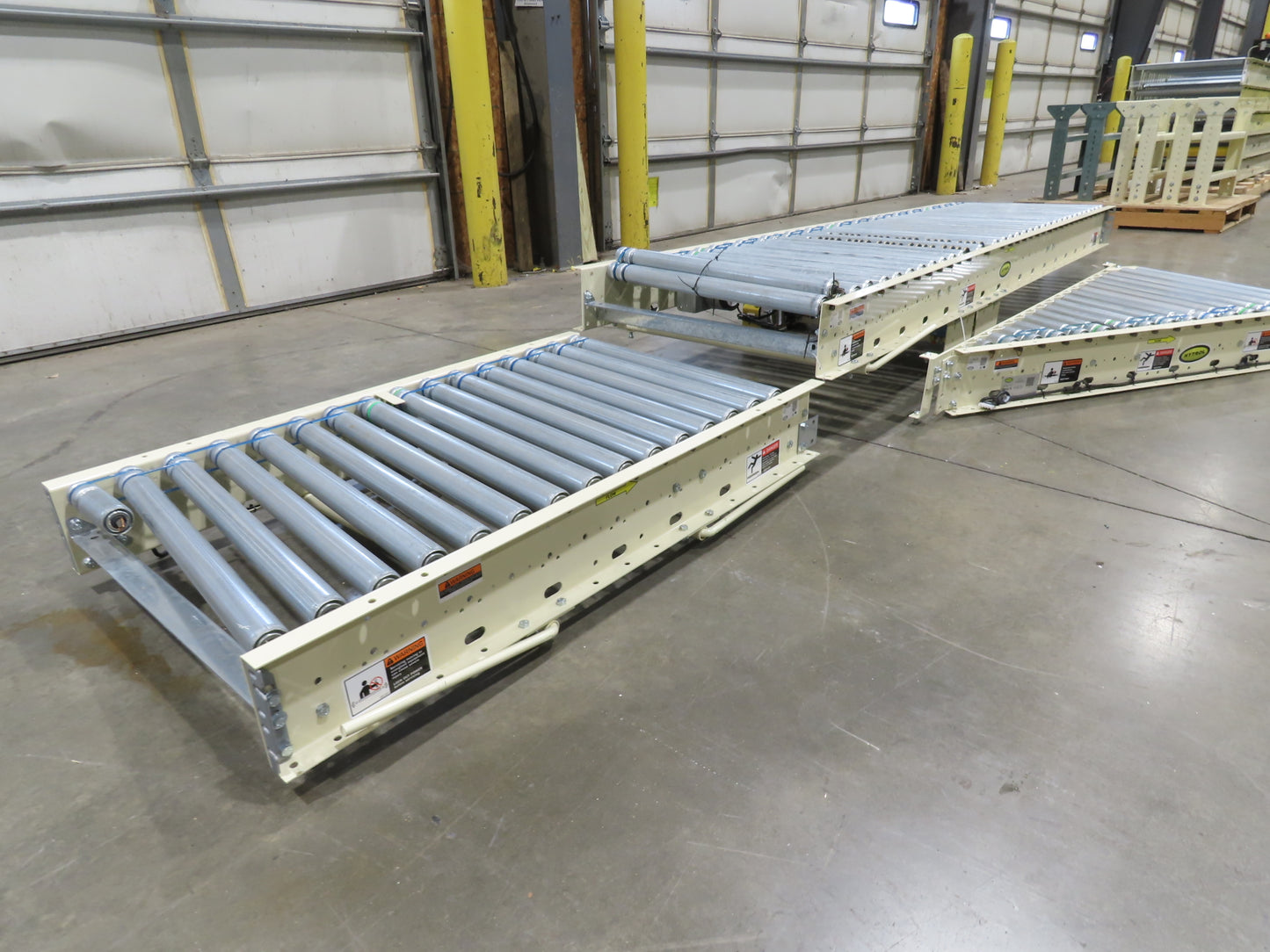 Hytrol 30" Gravity Roller Conveyor 1.9" Roller 27"BF 5-Sections 48' 4"L w/Legs