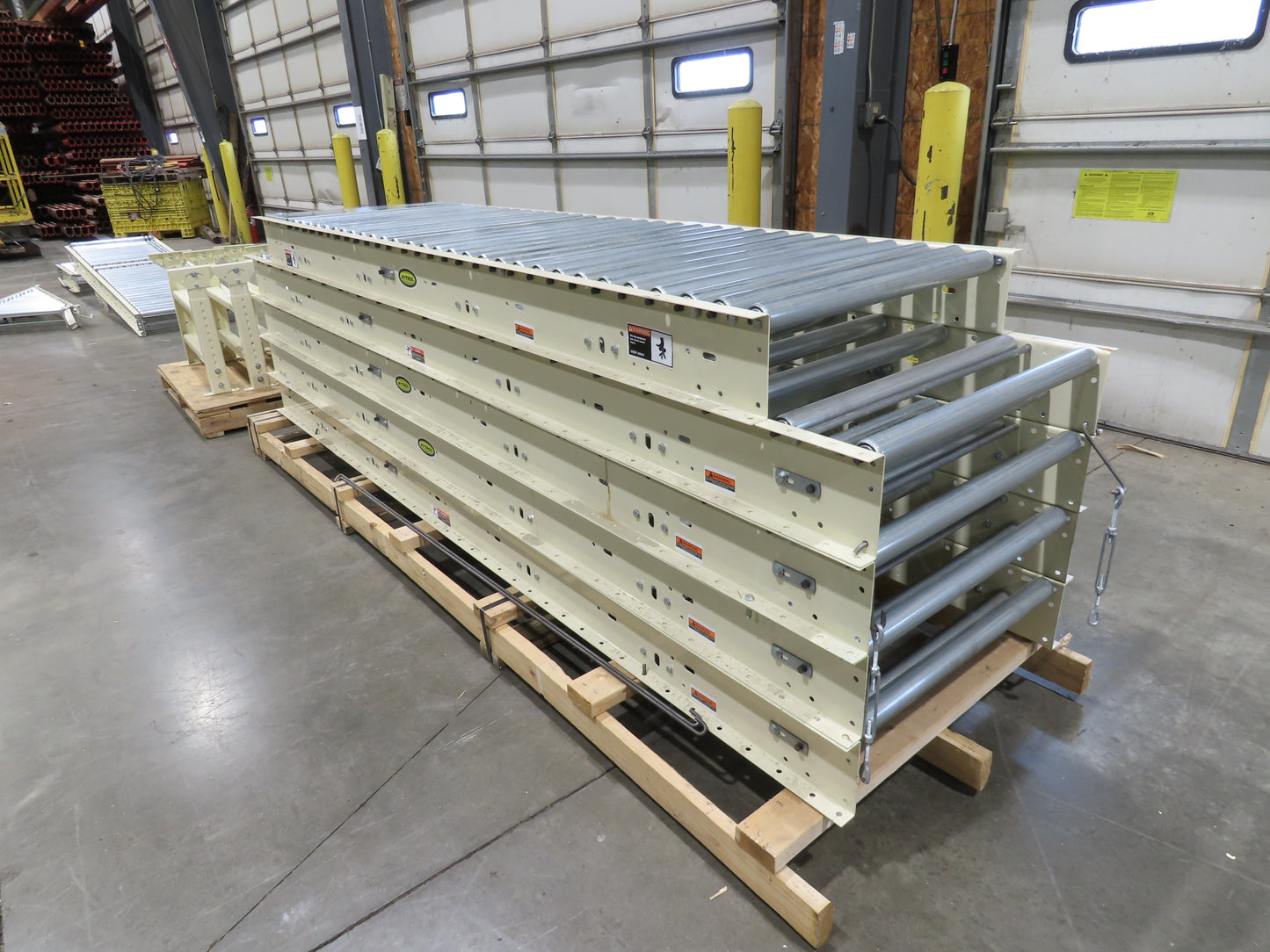 Hytrol 30" Gravity Roller Conveyor 1.9" Roller 27"BF 5-Sections 48' 4"L w/Legs