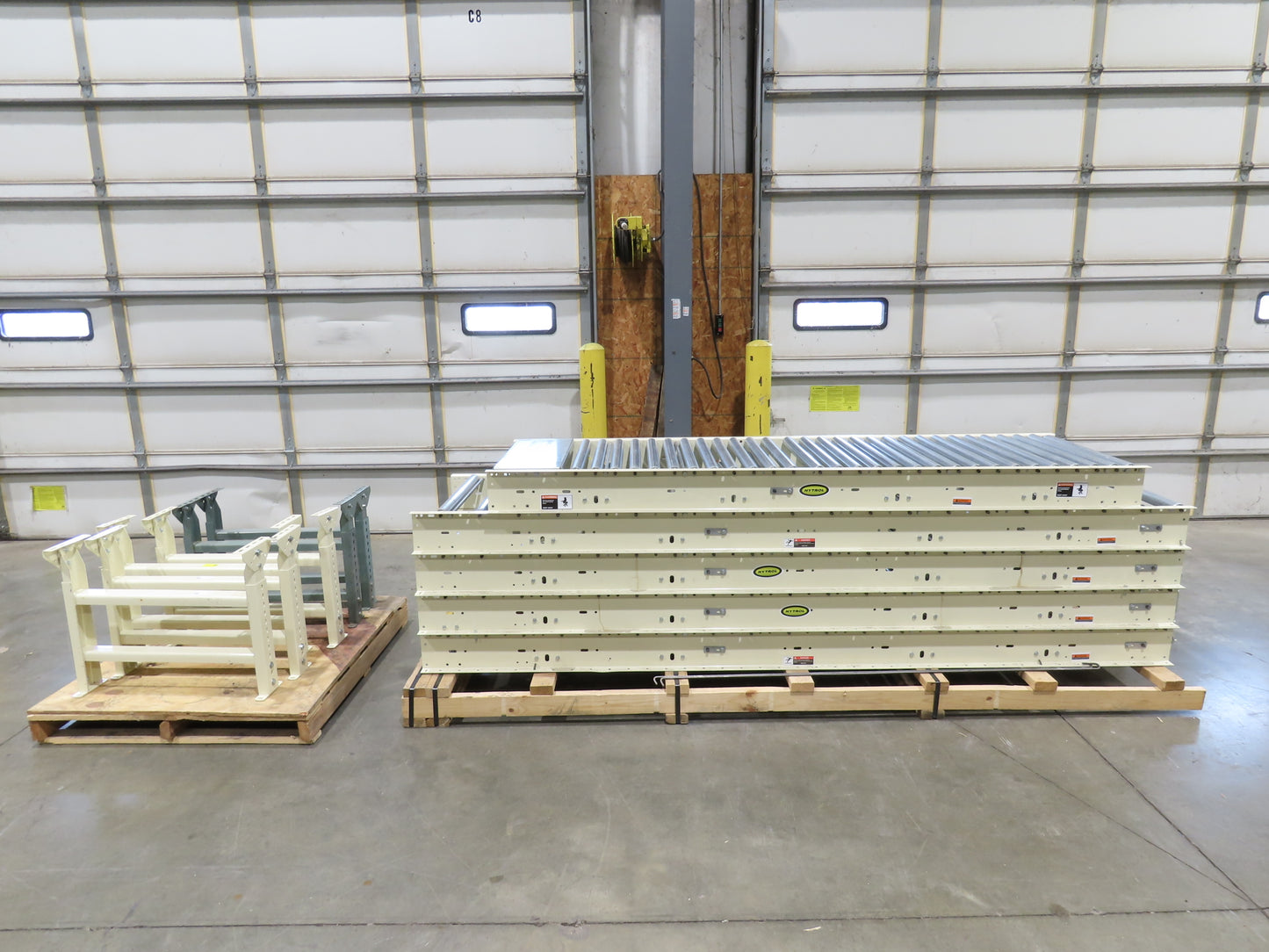 Hytrol 30" Gravity Roller Conveyor 1.9" Roller 27"BF 5-Sections 48' 4"L w/Legs