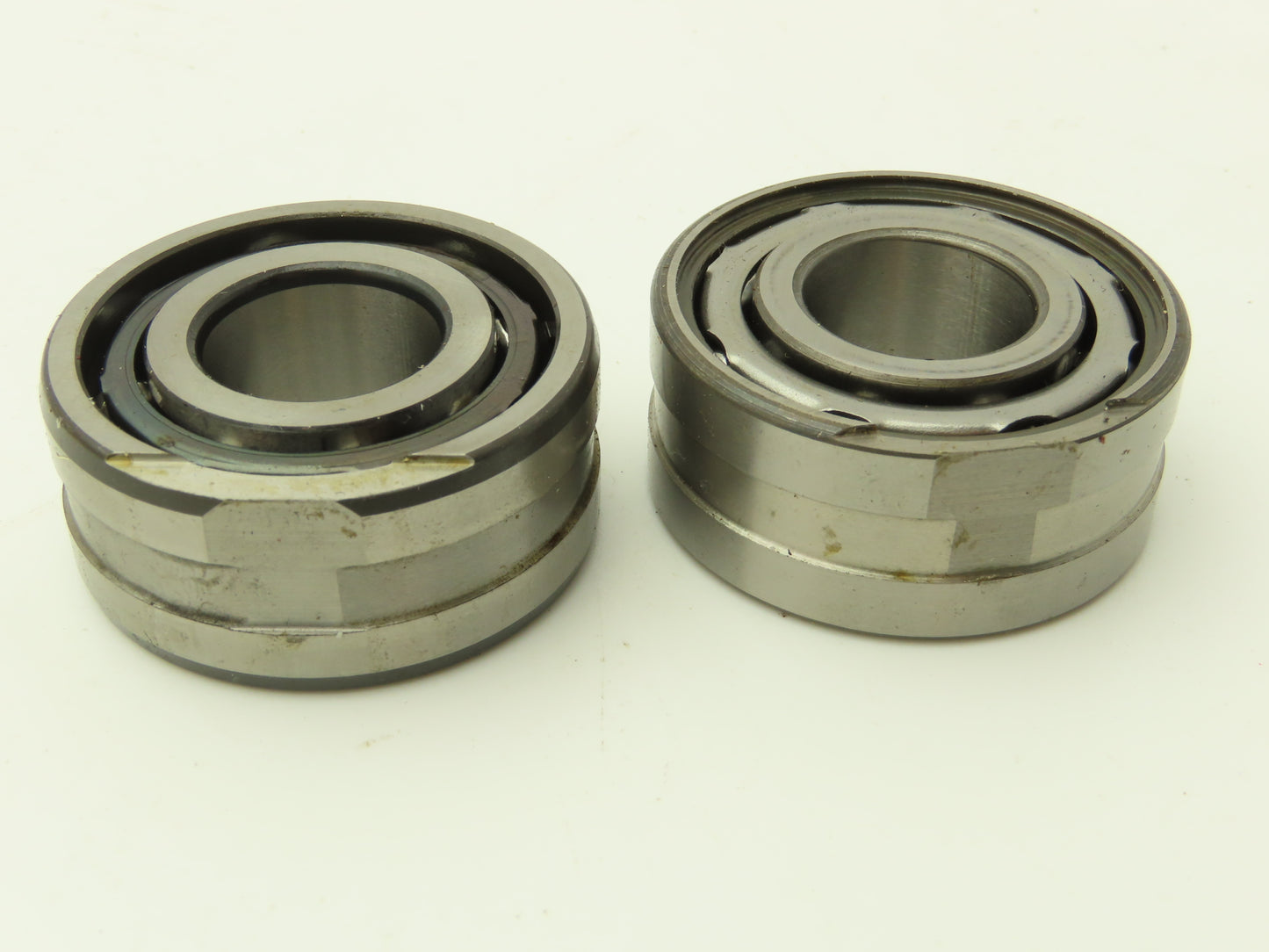 NSK C5204 Ball Bearing Double Row 20mm-ID x 47mm-OD x 20.5mm-Width Lot of 5