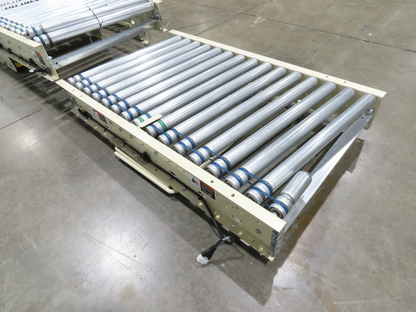 Hytrol 190E24 30"x 12' 9" Accumulation Roller Conveyor E24i w/Spur Transfer