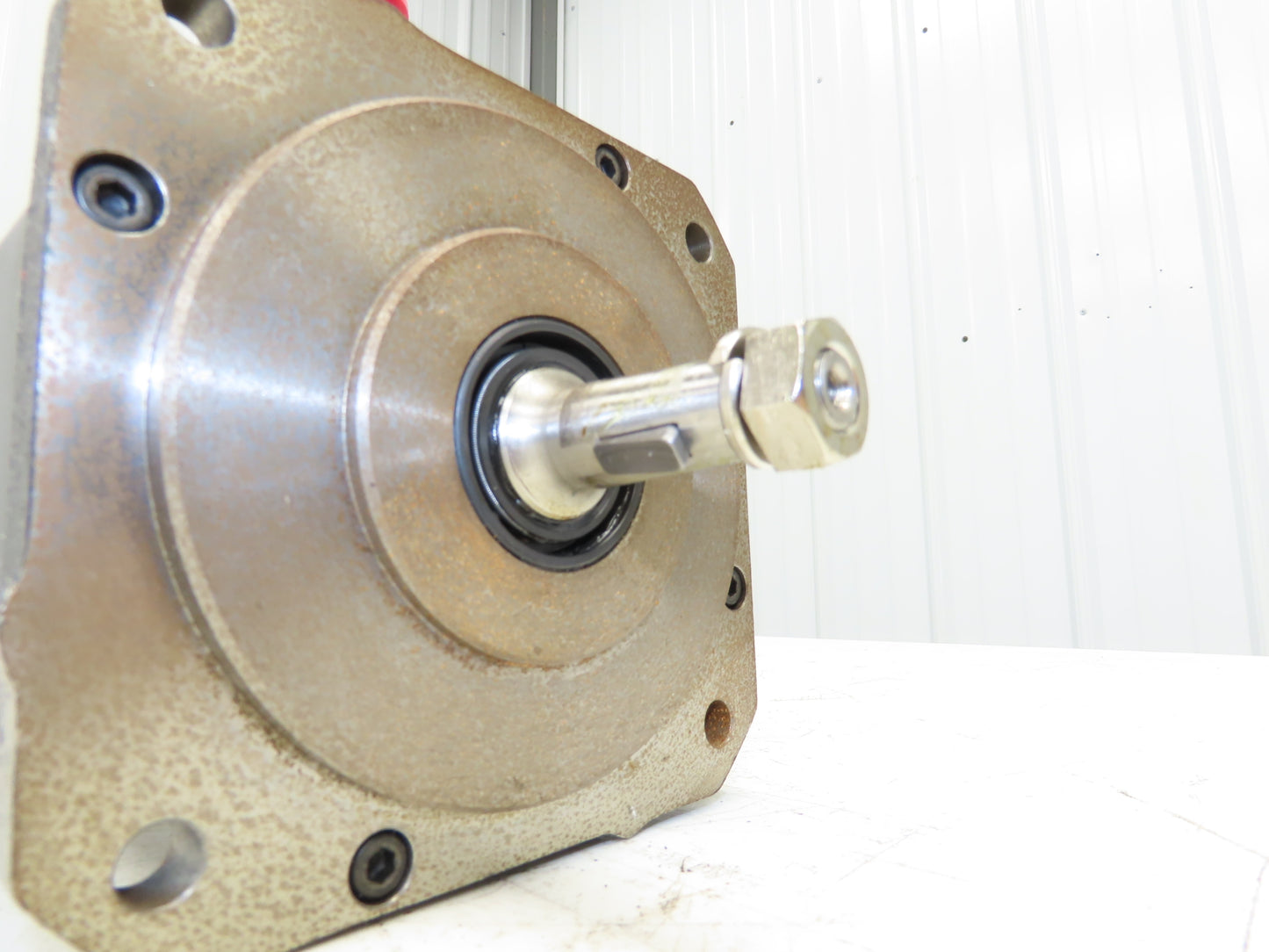 Fanuc AC Servo Motor 126V 2000 RPM Encoder A290-0561-V502