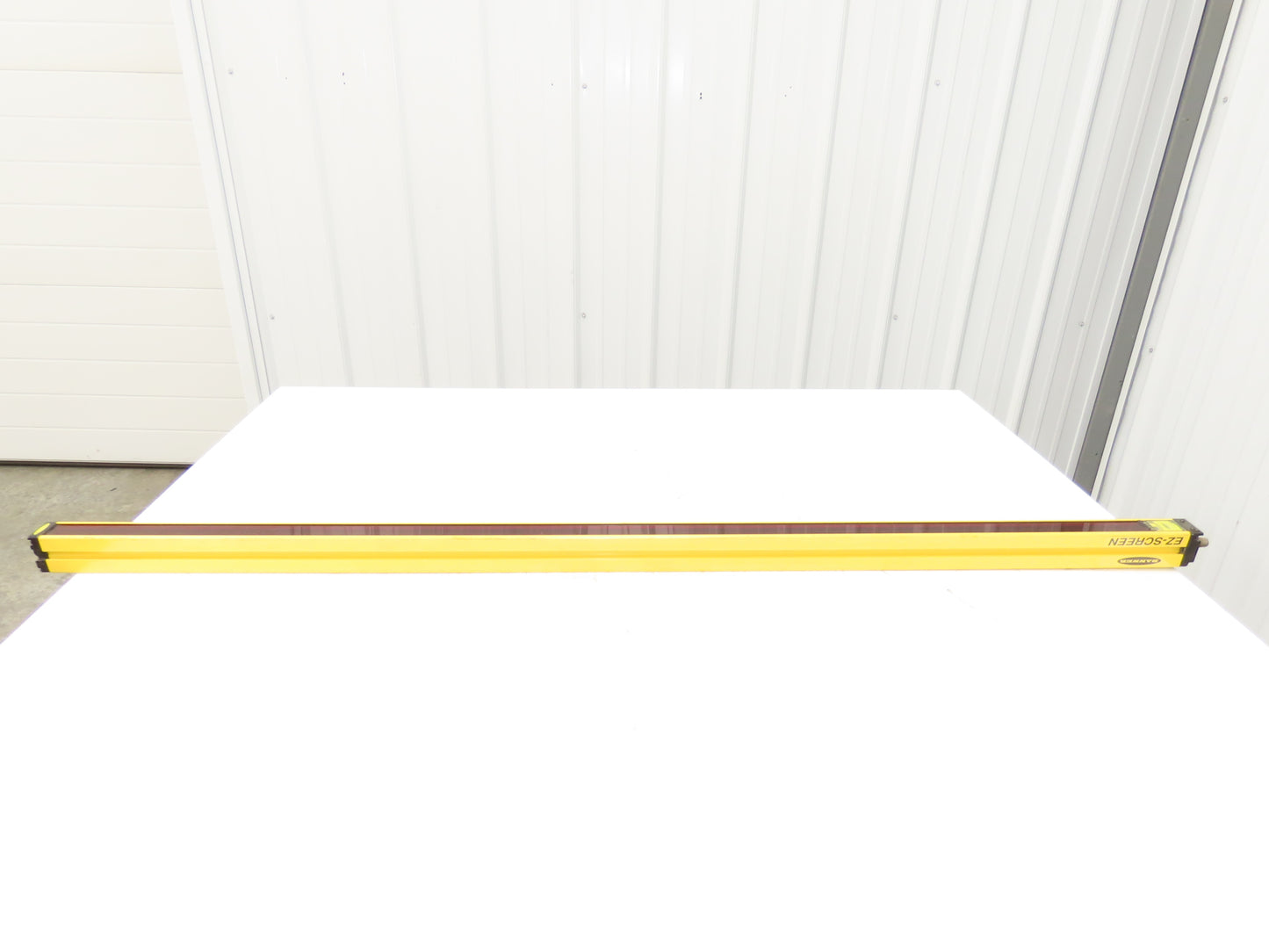 Banner SLSE30-1200Q8 EZ Screen Safety Light Curtain Emitter 1200mm 24VDC