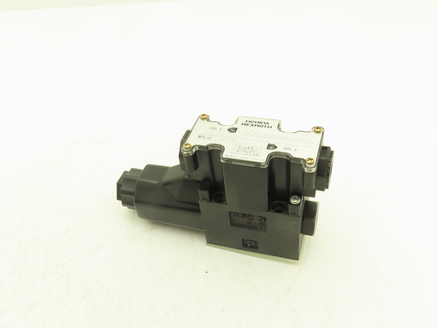 Uchida Rexroth 4WE6D-60M0/AG24NPS-952-0 Directional Solenoid Valve 24VDC