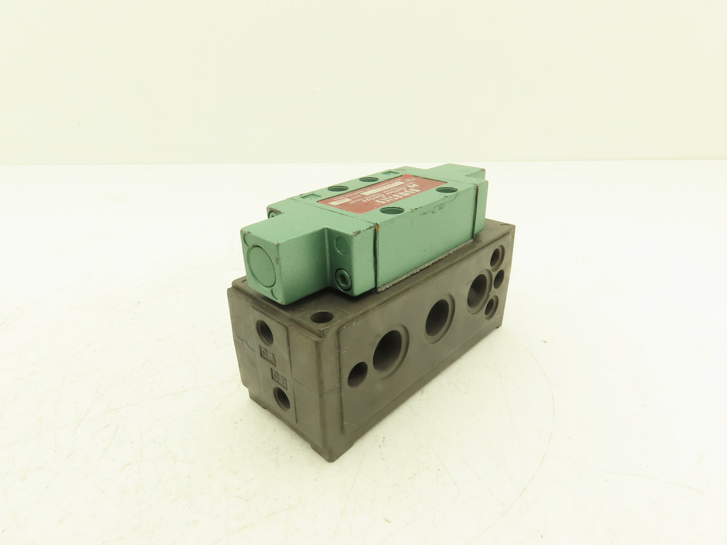 Numatics 1JDPA4F1 Pneumatic Air Power Valve w/Manifold PA Junior Series