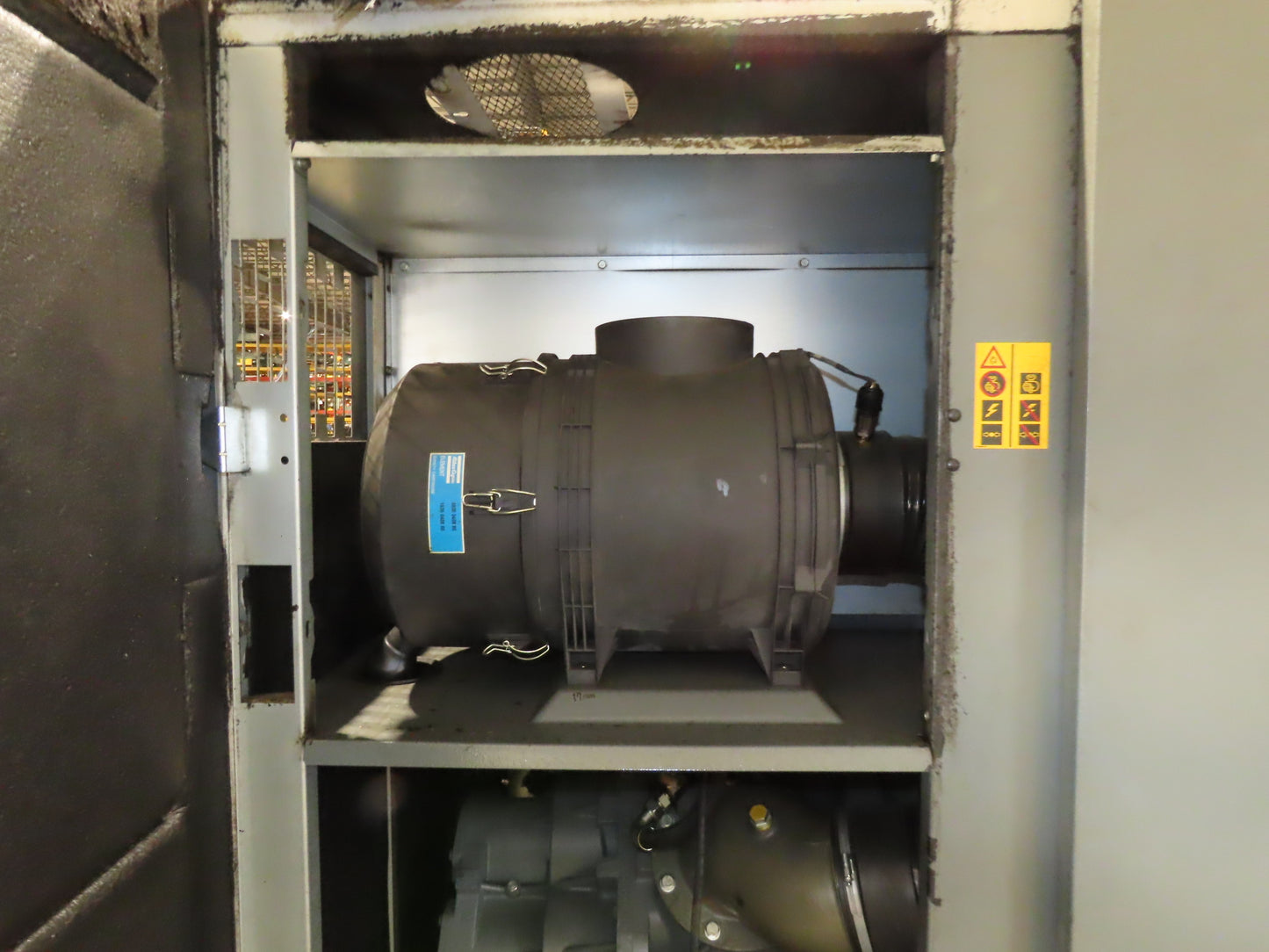 Atlas Copco GA160VSD-FF 215Hp Rotary Screw Air Compressor 1076CFM 460v Air Dryer