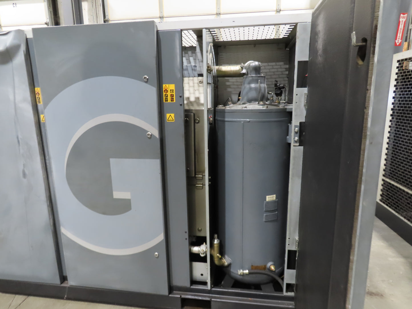 Atlas Copco GA160VSD-FF 215Hp Rotary Screw Air Compressor 1076CFM 460v Air Dryer
