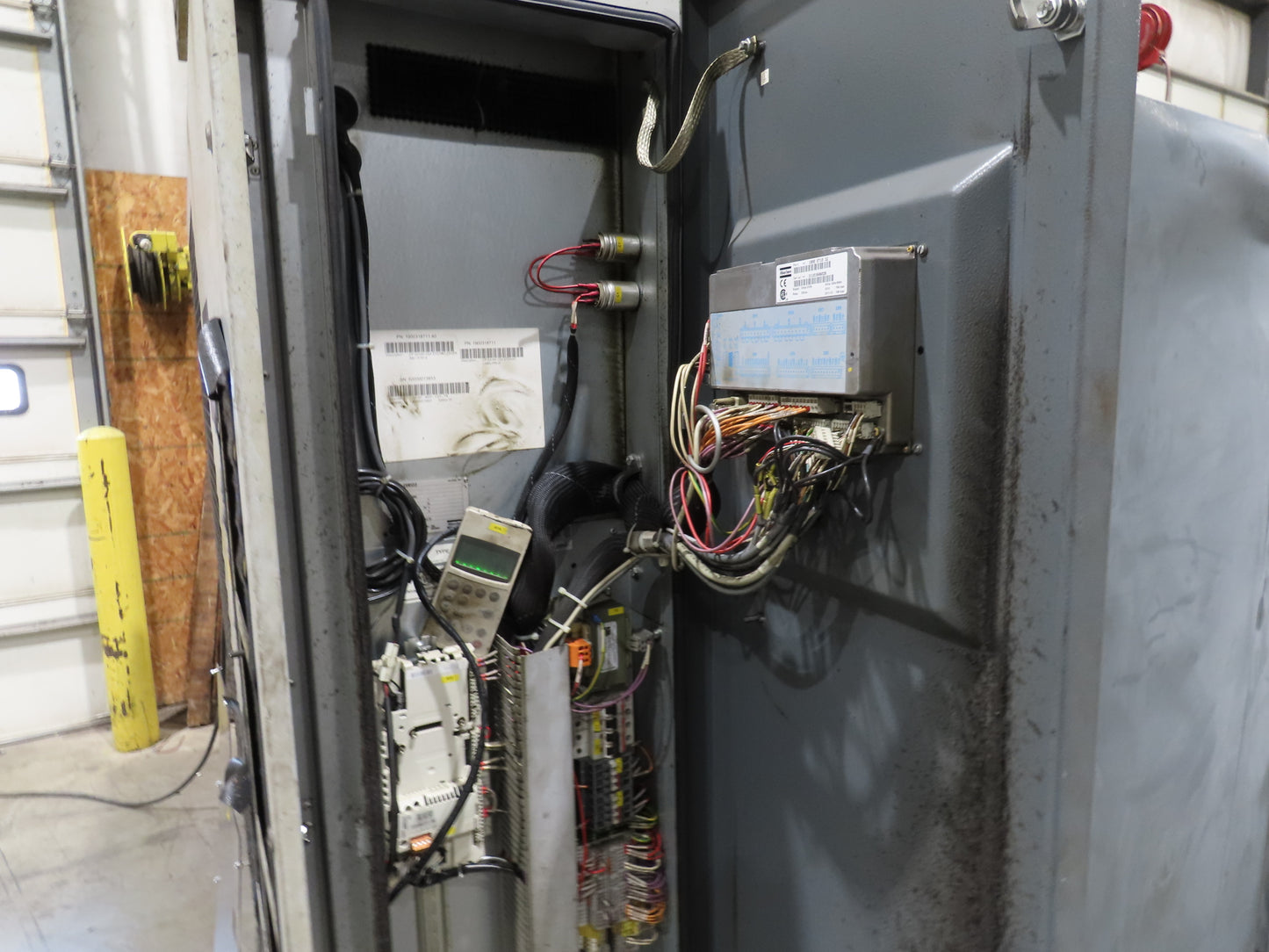 Atlas Copco GA160VSD-FF 215Hp Rotary Screw Air Compressor 1076CFM 460v Air Dryer