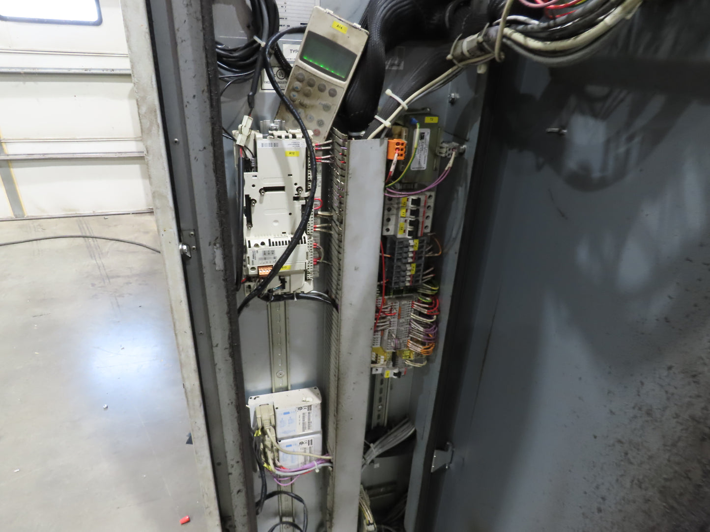 Atlas Copco GA160VSD-FF 215Hp Rotary Screw Air Compressor 1076CFM 460v Air Dryer