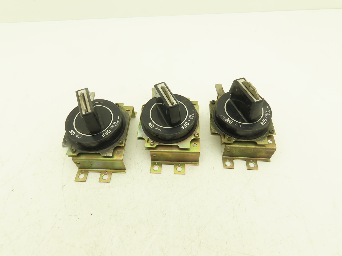 Fuji Electric N-13A-Q-00905 Rotary Operating Handle Breaker Switch Lot of 3