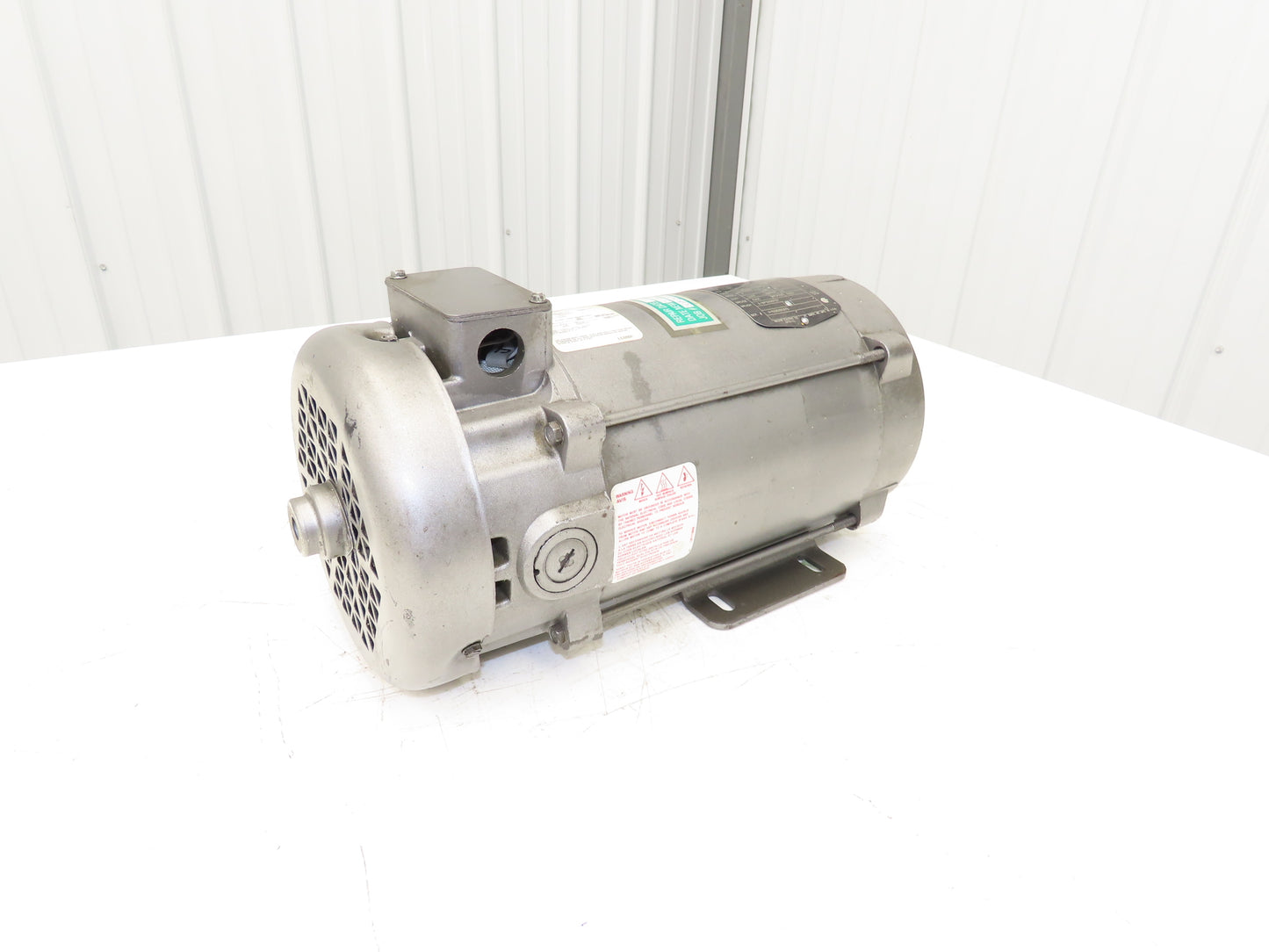 Baldor Reliance CD5319 DC Motor 180V 1Hp 5A 1750 RPM 56C Frame 5/8" Shaft