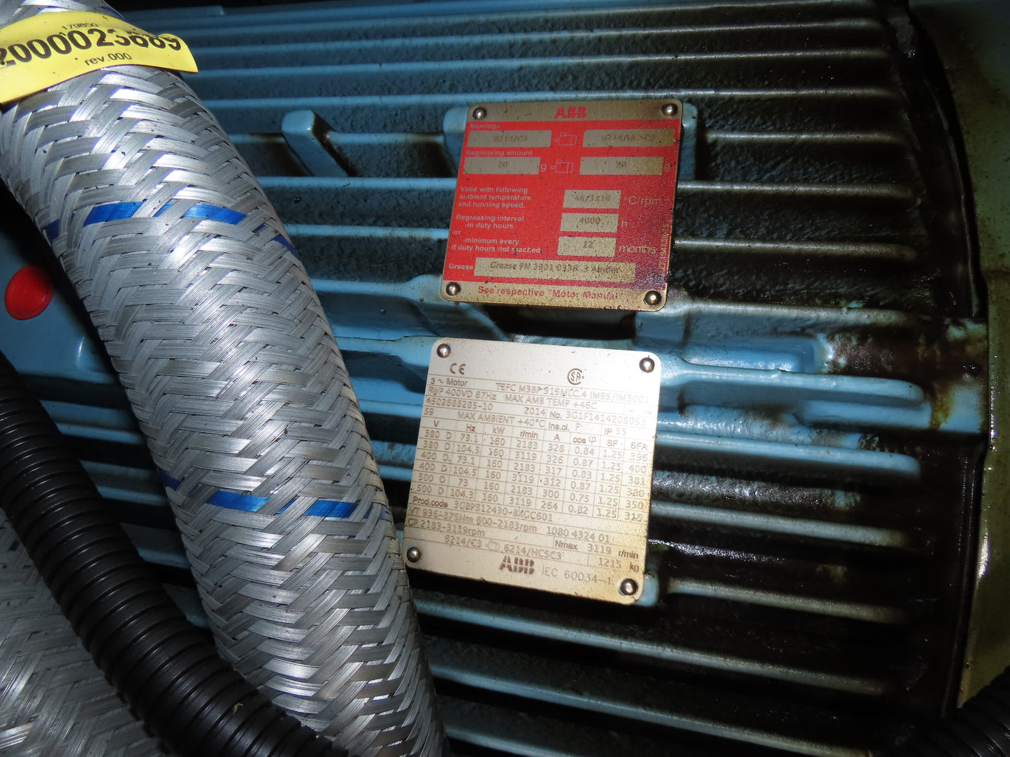 Atlas Copco GA160VSD-FF 215Hp Rotary Screw Air Compressor 1076CFM 460v Air Dryer