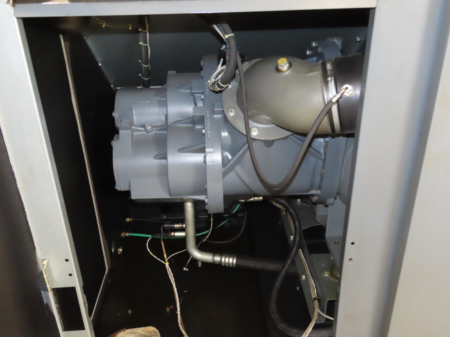 Atlas Copco GA160VSD-FF 215Hp Rotary Screw Air Compressor 1076CFM 460v Air Dryer