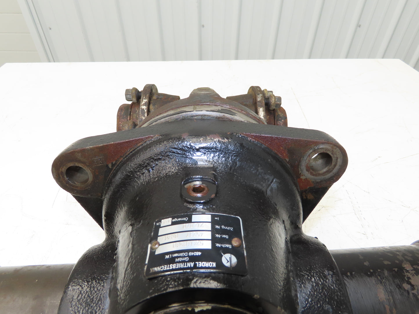 Yale 524148580 Dual-Wheel Rear Steer Axle Assembly Off ESC030FAN36TE094 Forklift