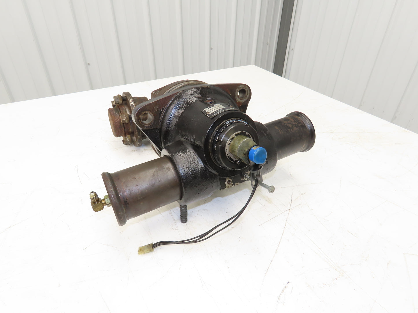 Yale 524148580 Dual-Wheel Rear Steer Axle Assembly Off ESC030FAN36TE094 Forklift