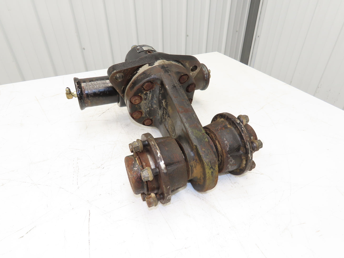 Yale 524148580 Dual-Wheel Rear Steer Axle Assembly Off ESC030FAN36TE094 Forklift