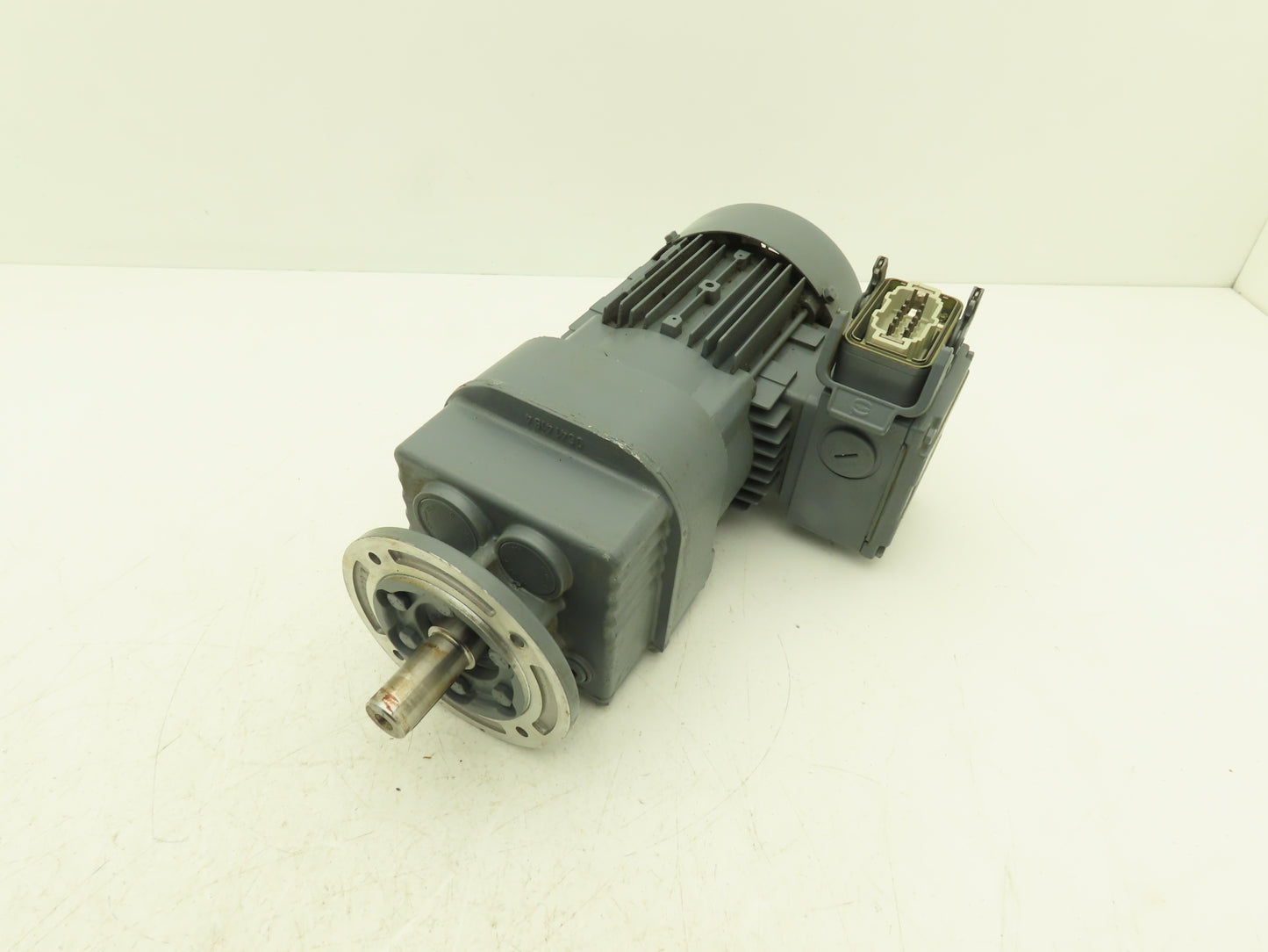 Sew Eurodrive RF17DT71D4/ASB1 Inline Gearmotor 86rpm .37kw 277/480V 3PH 20:1
