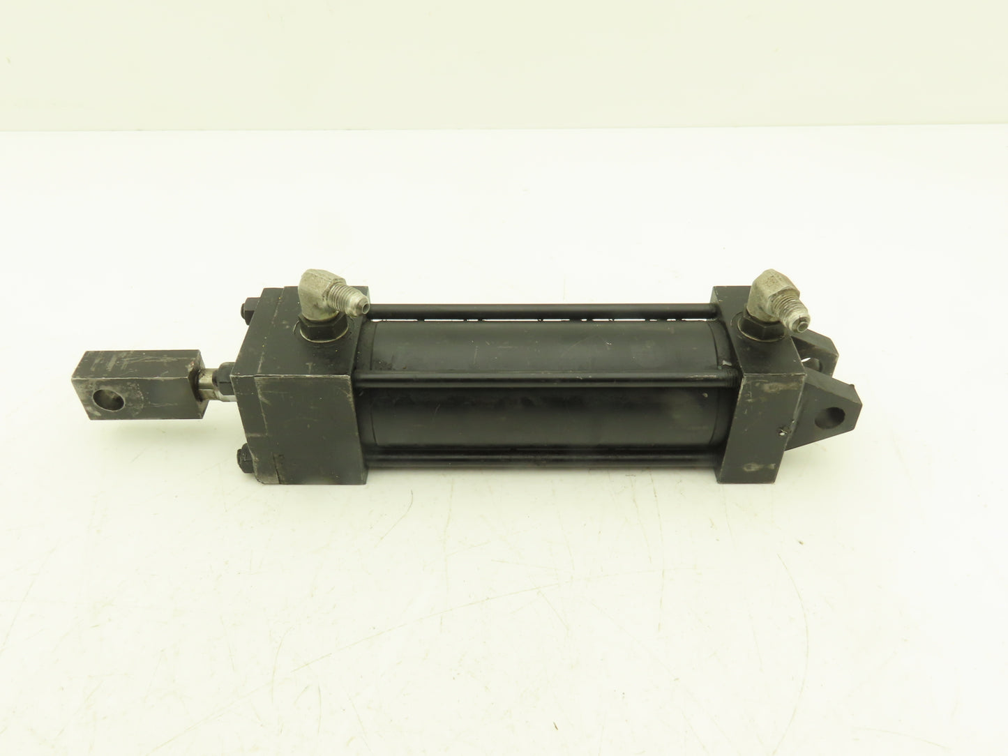 Parker BB3LLTS18A Hydraulic Cylinder 2"Bore 5"Stroke 1235psi Clevis Mount