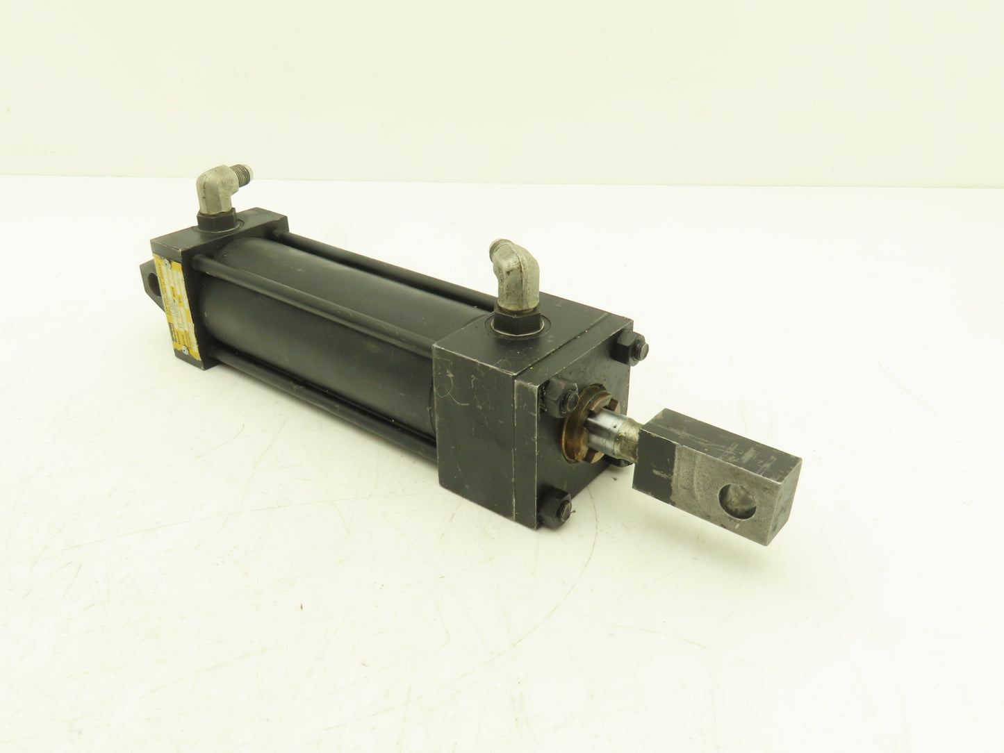 Parker BB3LLTS18A Hydraulic Cylinder 2"Bore 5"Stroke 1235psi Clevis Mount