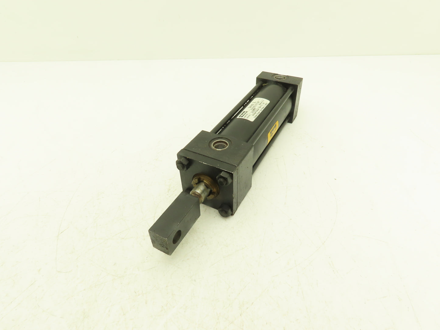 Parker BB3LLTS18 2.00 Hydraulic Cylinder 2"Bore 5"Stroke 1950psi Clevis Mount