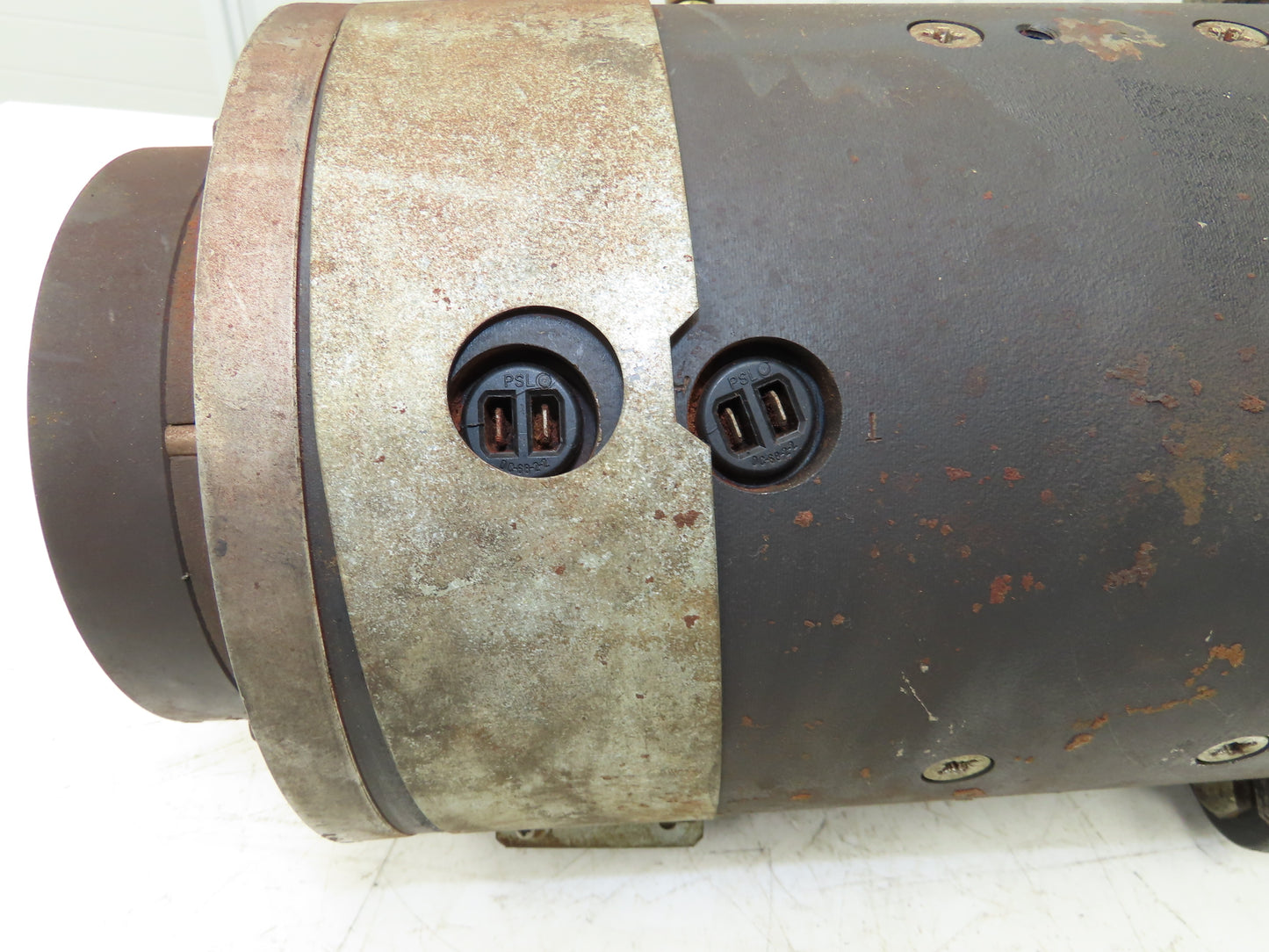 Yale 8507170 Forklift Right Front Drive Axle & Motor 5-Lug Off ESC030FAN36TE094