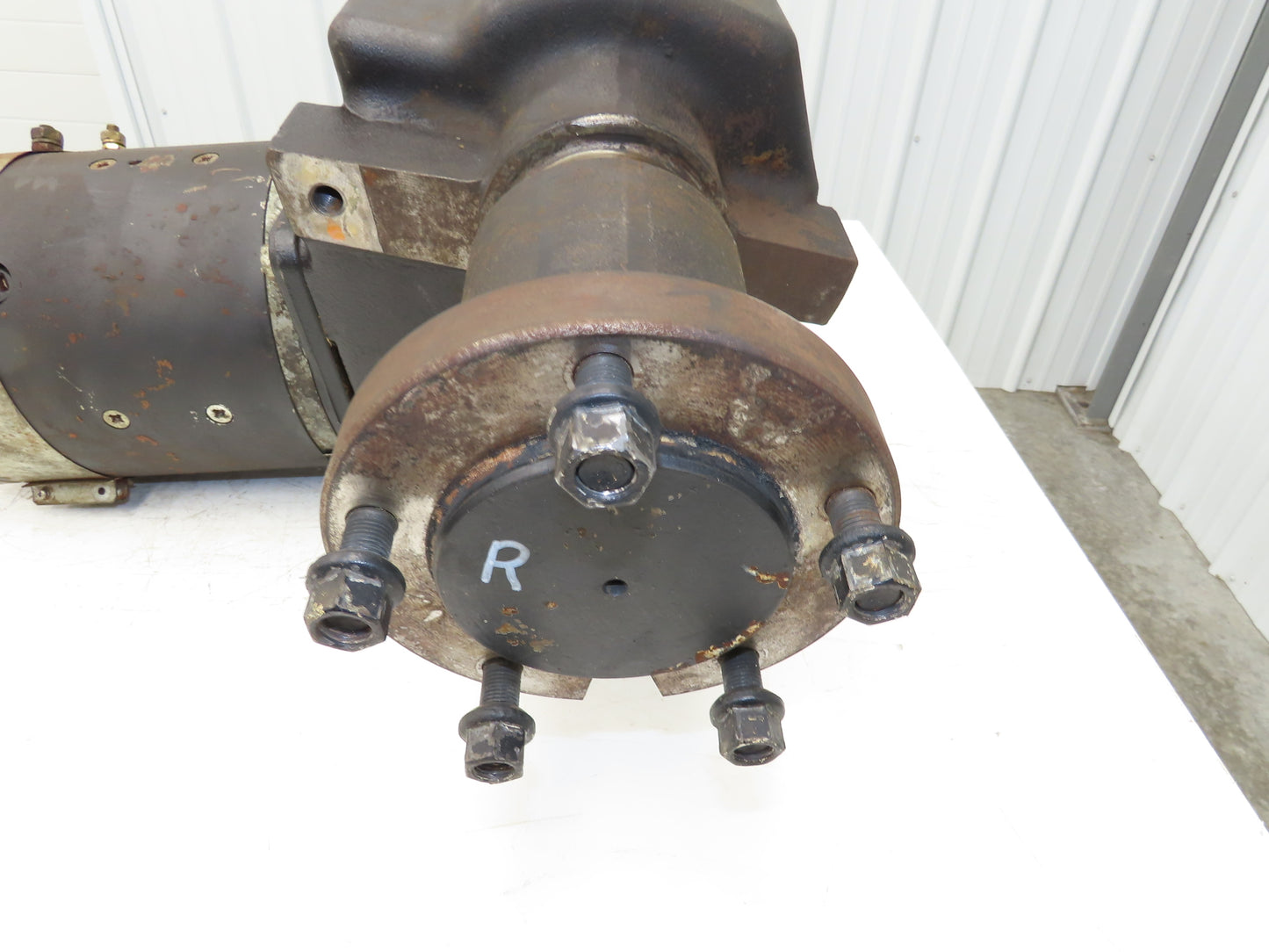 Yale 8507170 Forklift Right Front Drive Axle & Motor 5-Lug Off ESC030FAN36TE094