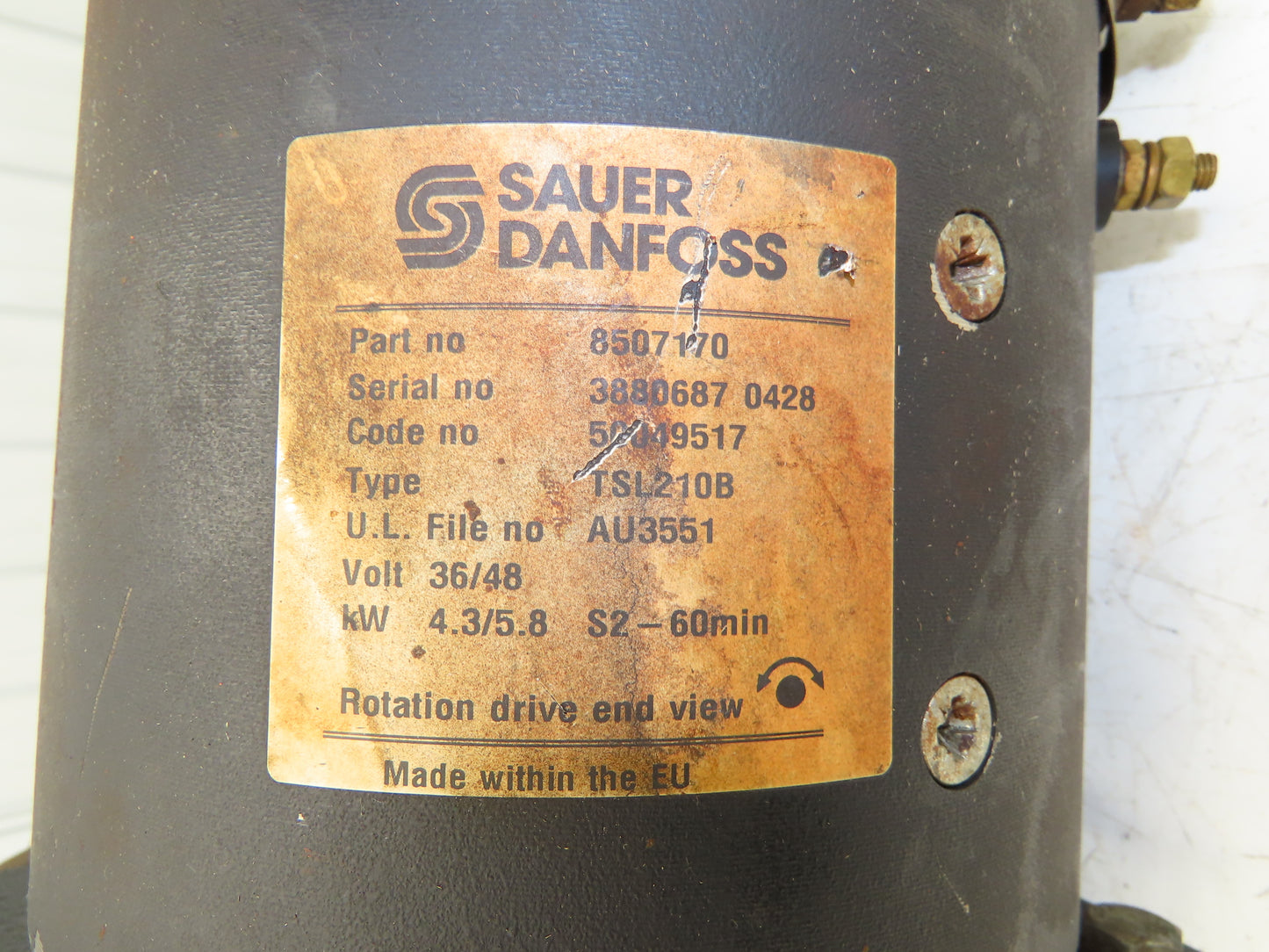 Yale 8507170 Forklift Right Front Drive Axle & Motor 5-Lug Off ESC030FAN36TE094