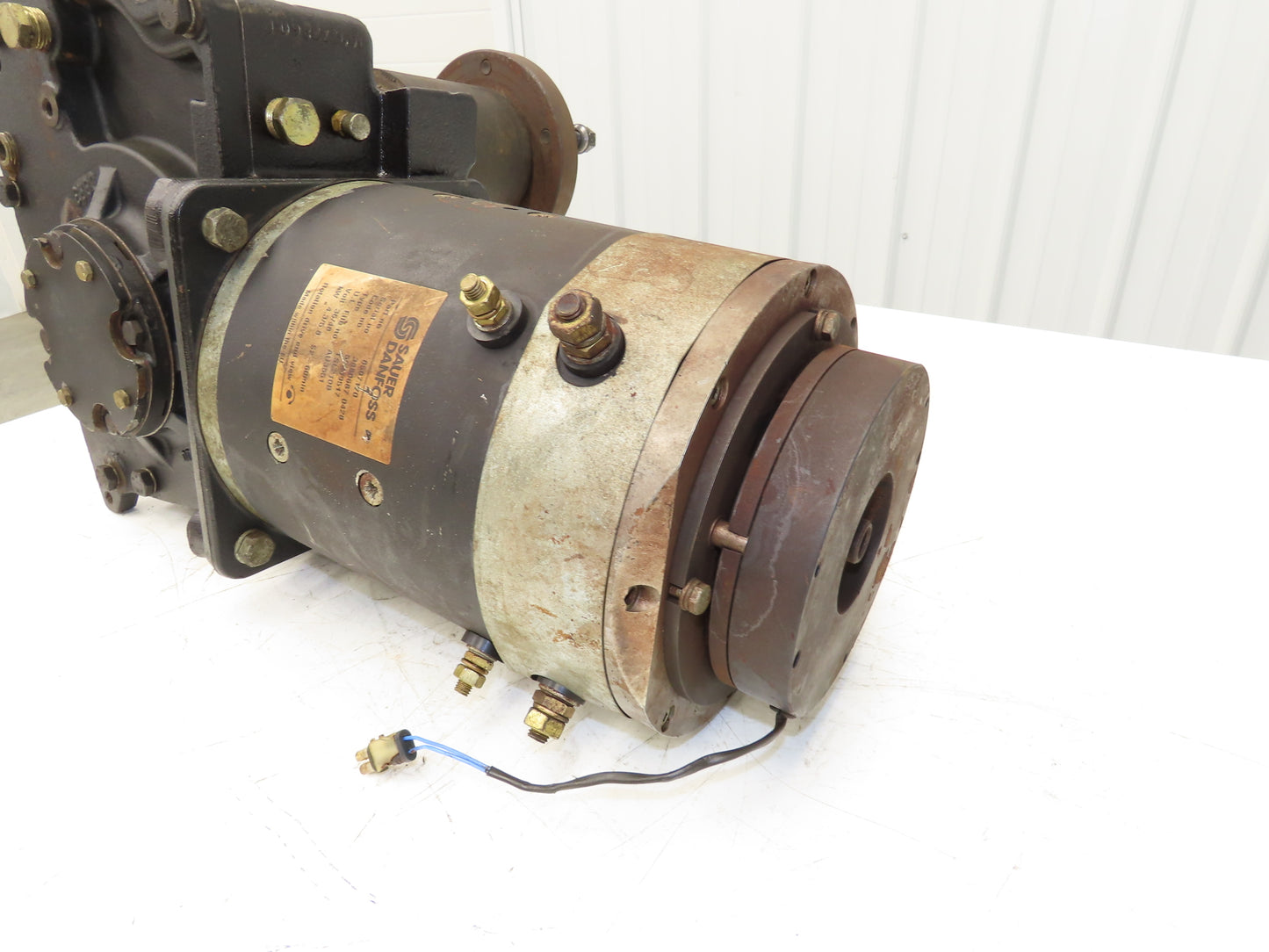 Yale 8507170 Forklift Right Front Drive Axle & Motor 5-Lug Off ESC030FAN36TE094