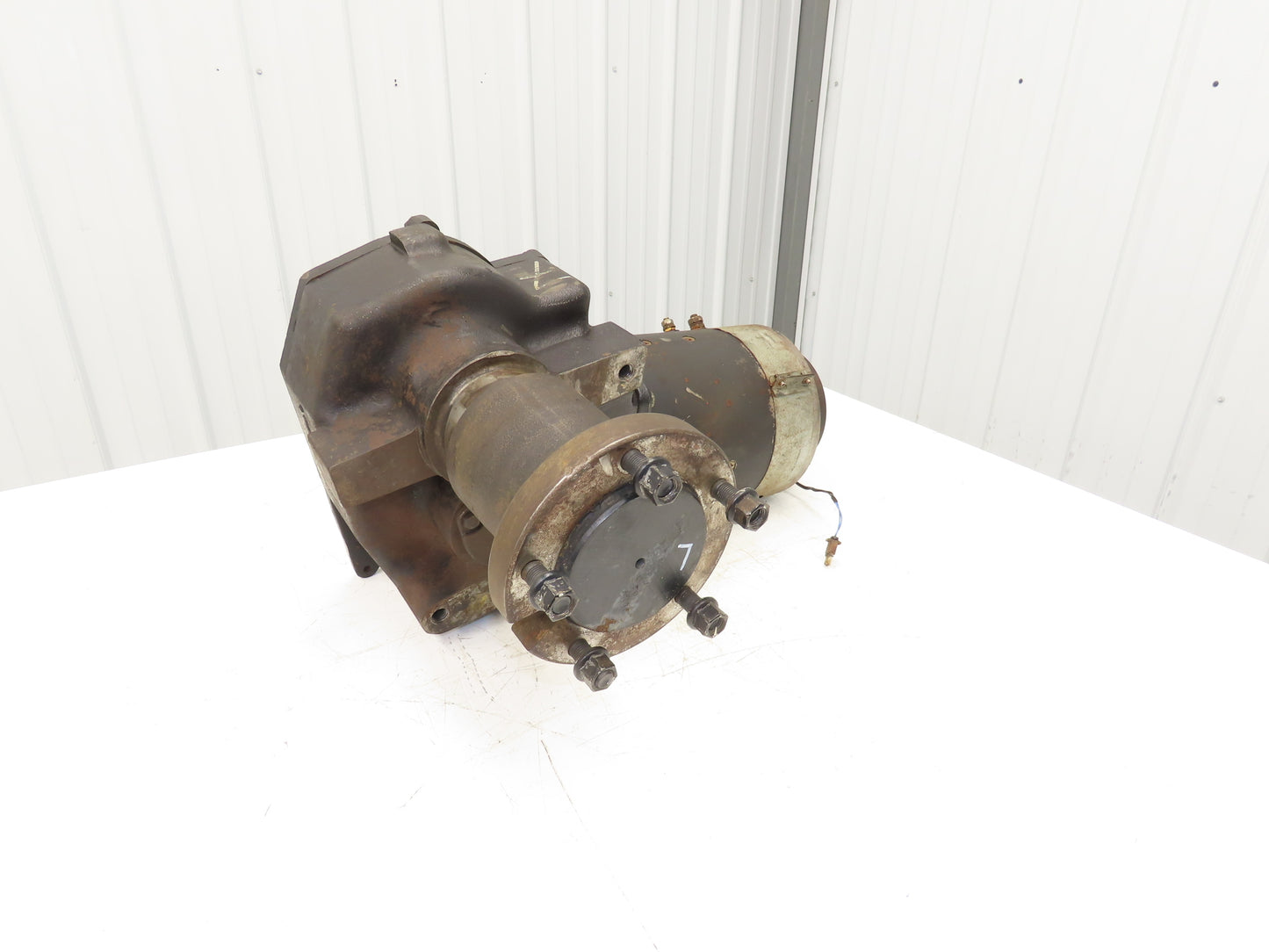 Yale 8507170 Forklift Left Front Drive Axle & Motor 5-Lug Off ESC030FAN36TE094